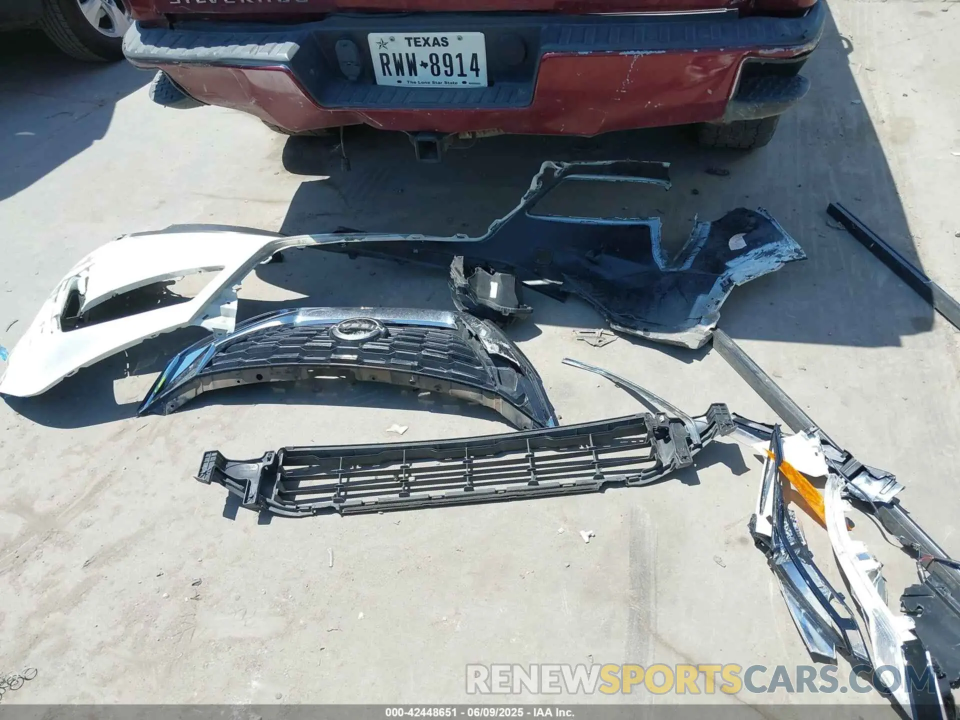 12 Photograph of a damaged car 5N1BT3AA0PC906114 NISSAN ROGUE 2023