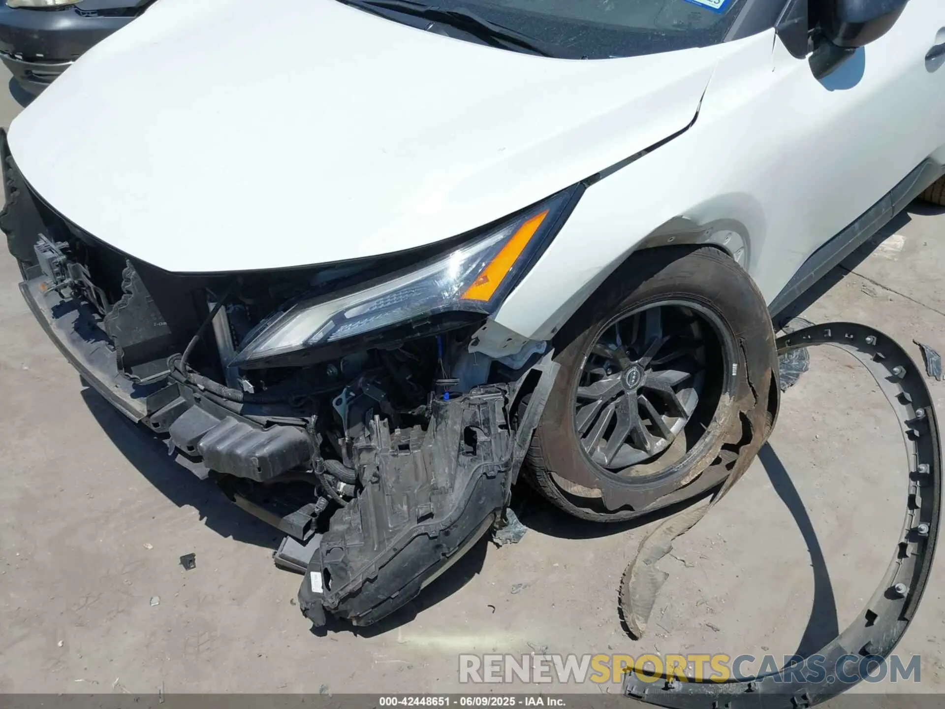 18 Photograph of a damaged car 5N1BT3AA0PC906114 NISSAN ROGUE 2023