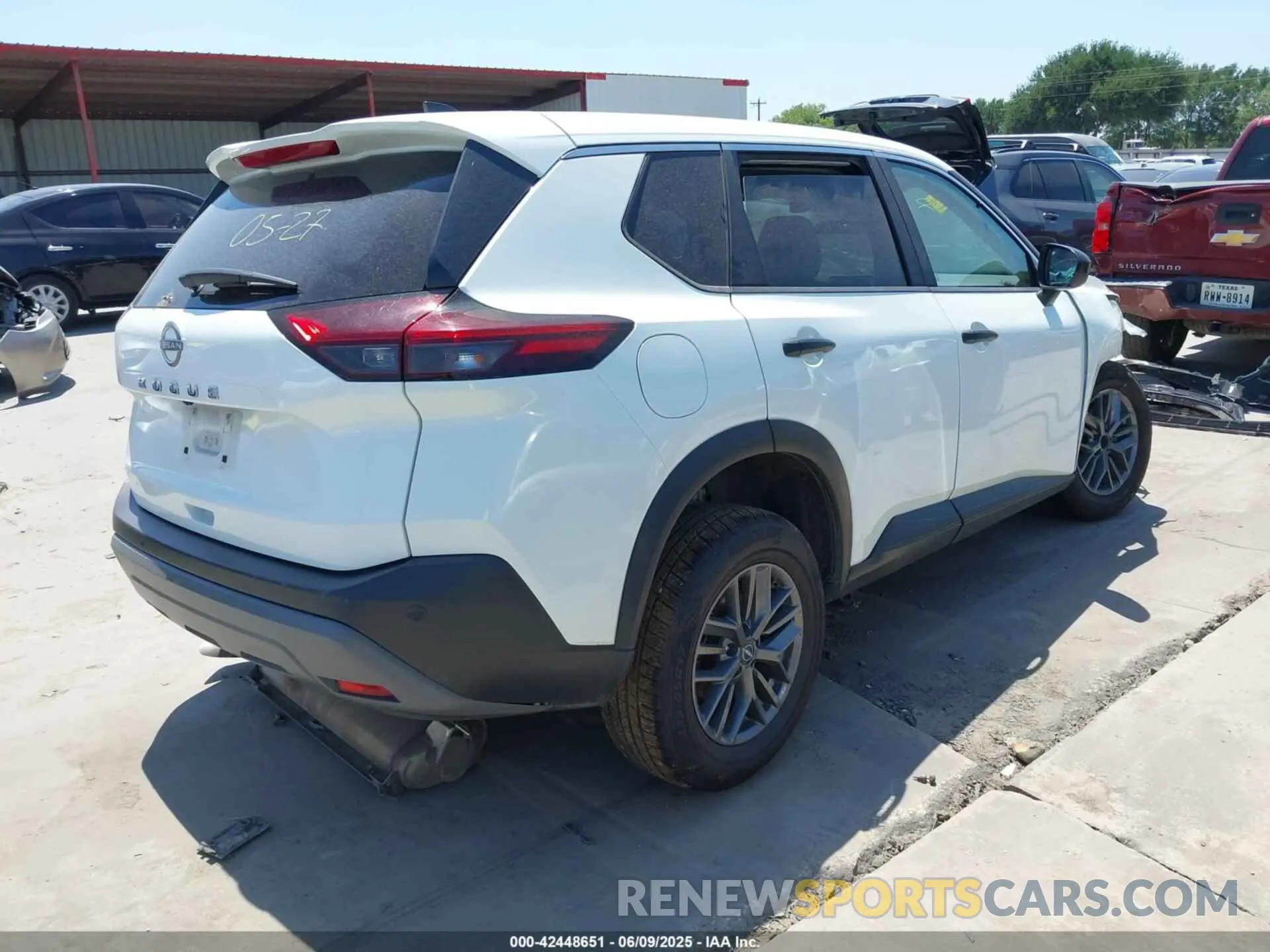 4 Photograph of a damaged car 5N1BT3AA0PC906114 NISSAN ROGUE 2023
