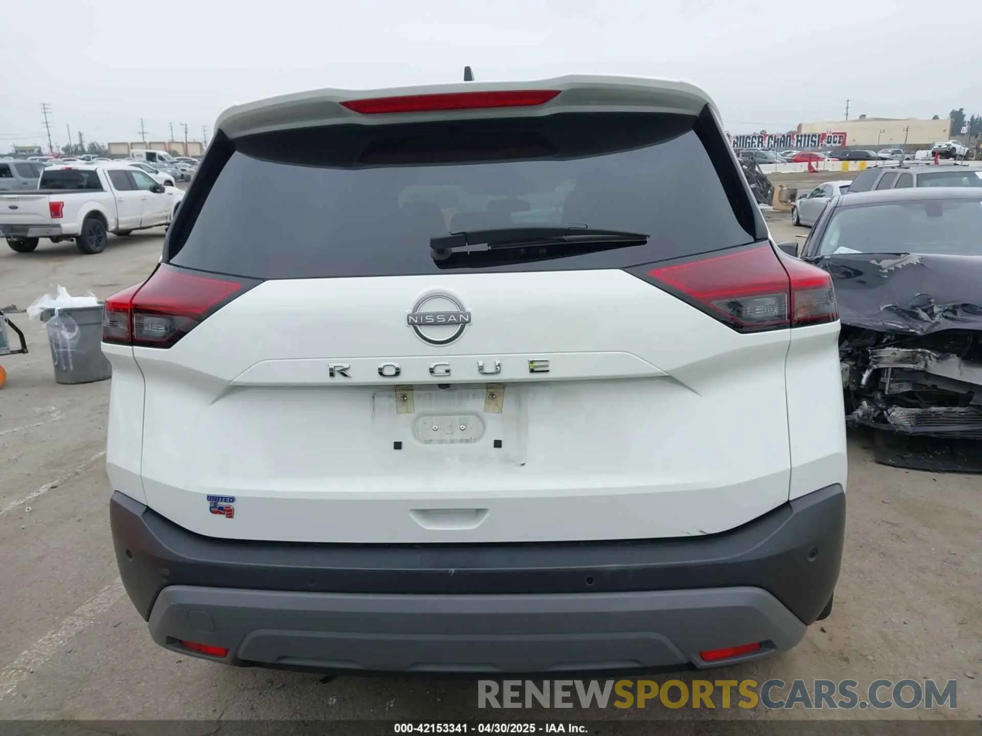 17 Photograph of a damaged car 5N1BT3AA1PC882132 NISSAN ROGUE 2023