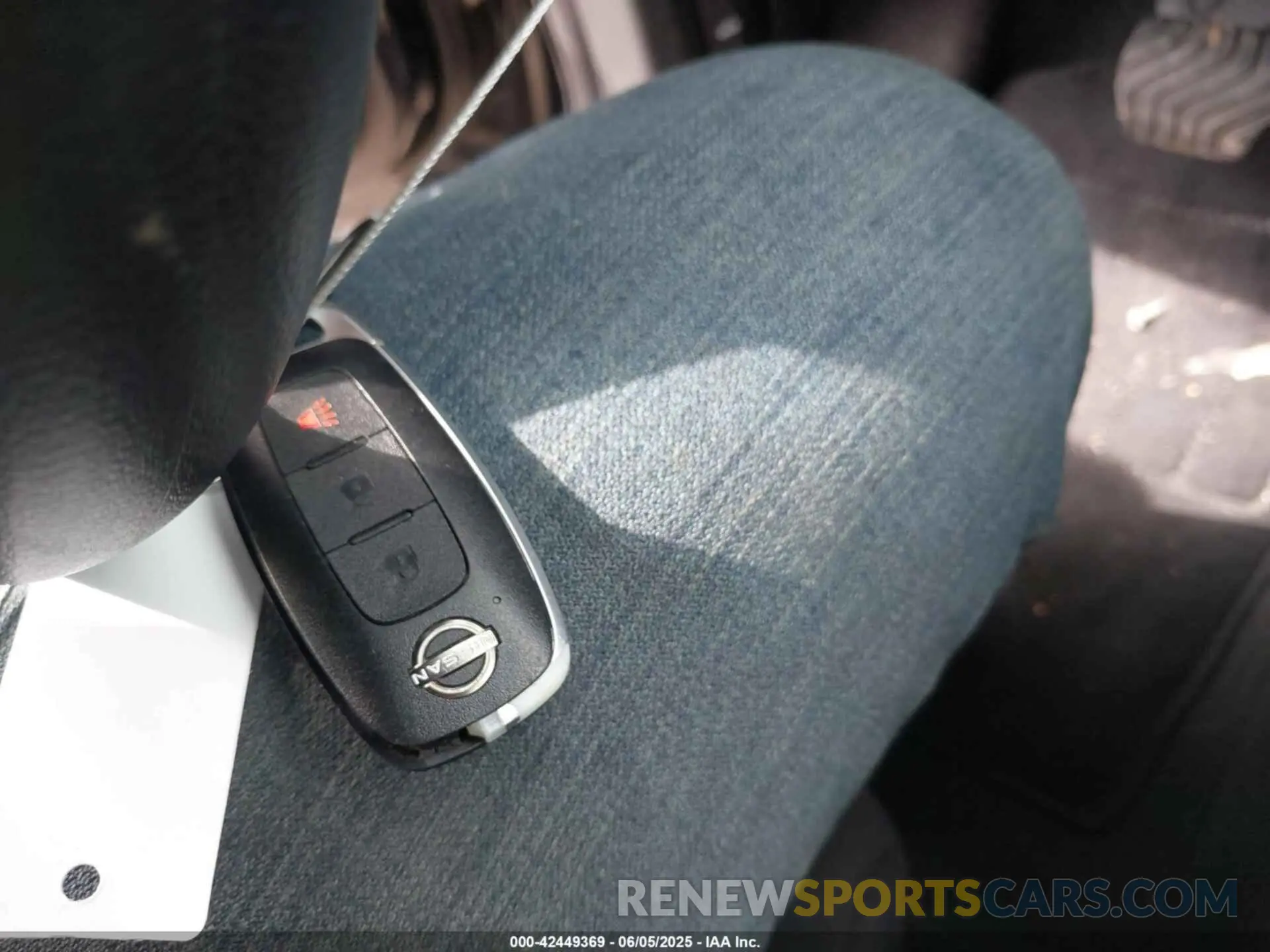 11 Photograph of a damaged car 5N1BT3AA1PC899142 NISSAN ROGUE 2023