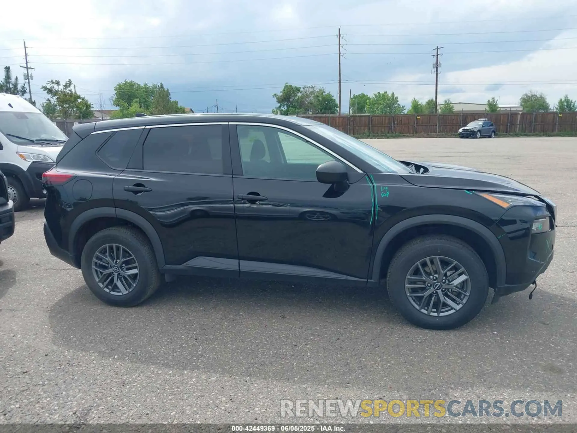 13 Photograph of a damaged car 5N1BT3AA1PC899142 NISSAN ROGUE 2023
