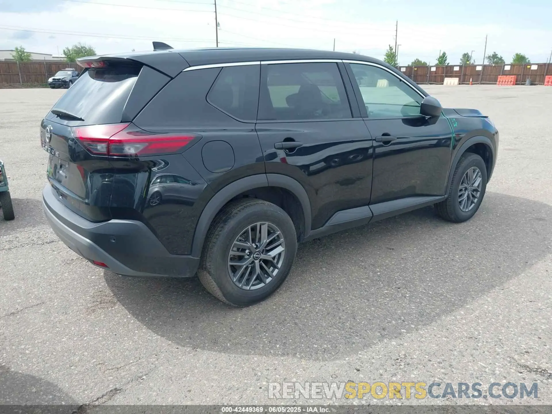 4 Photograph of a damaged car 5N1BT3AA1PC899142 NISSAN ROGUE 2023