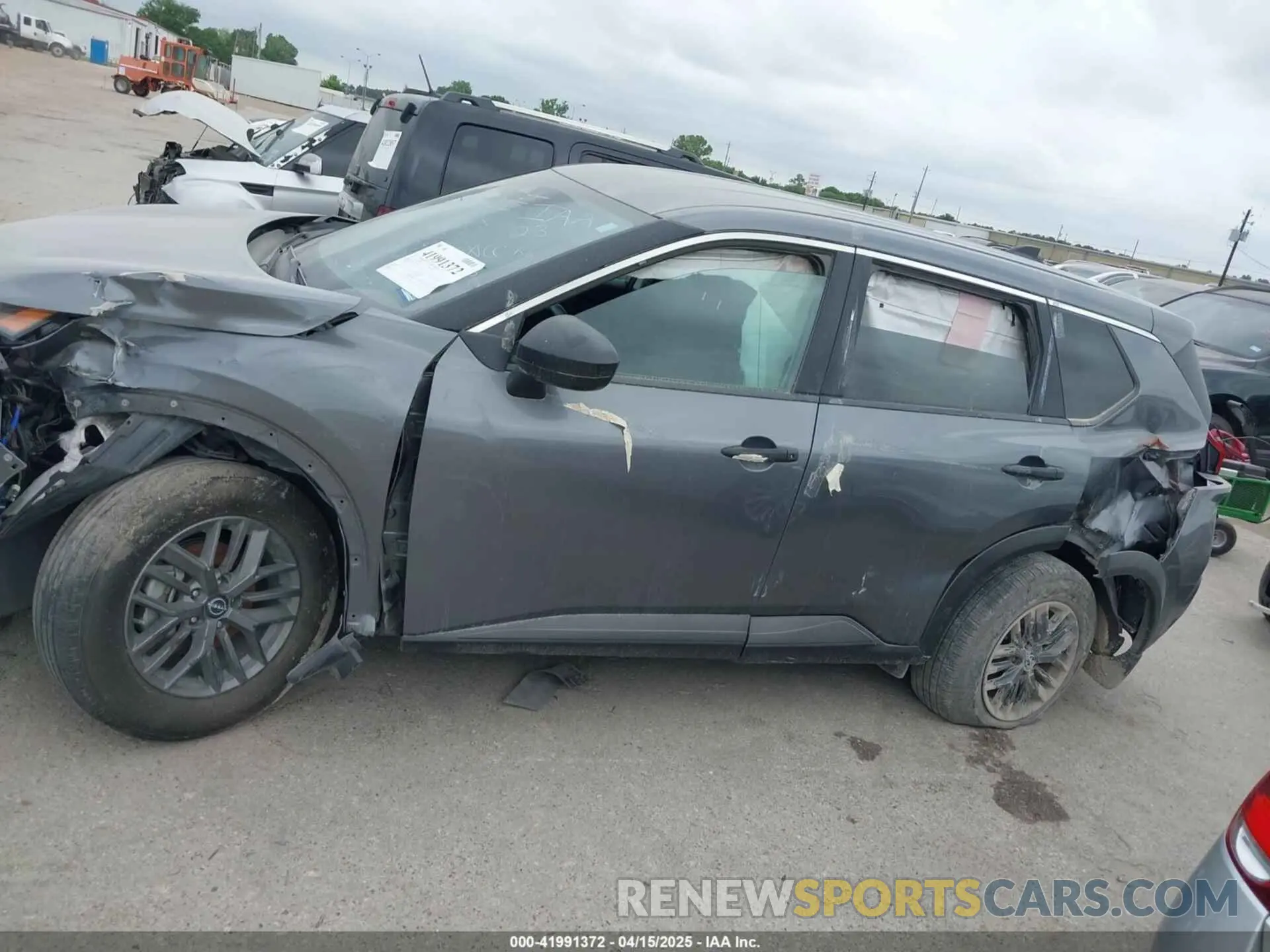 14 Photograph of a damaged car 5N1BT3AA2PC838561 NISSAN ROGUE 2023