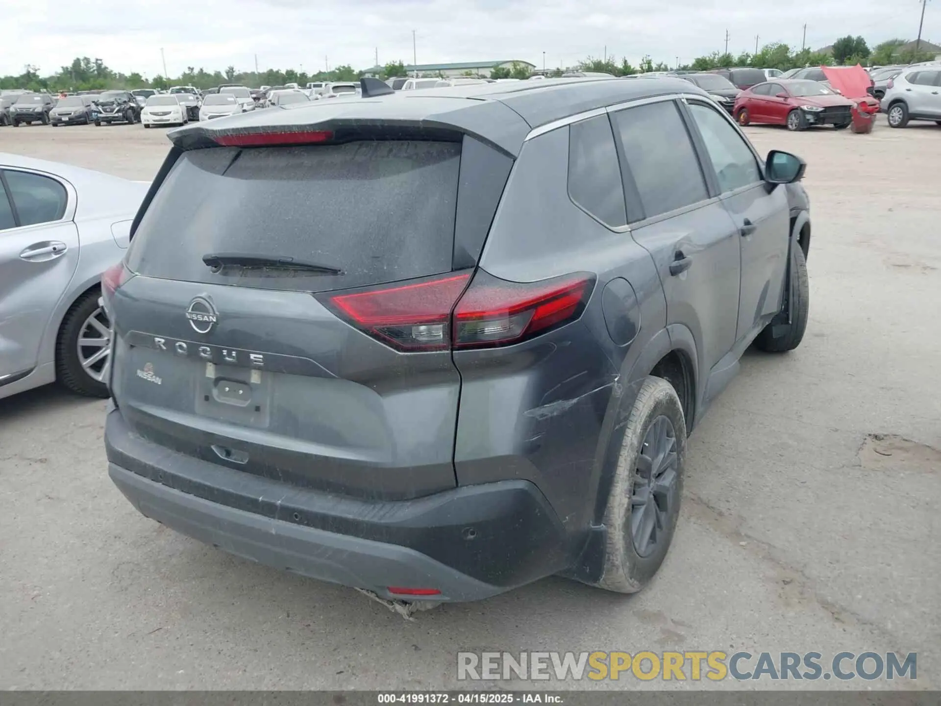 4 Photograph of a damaged car 5N1BT3AA2PC838561 NISSAN ROGUE 2023
