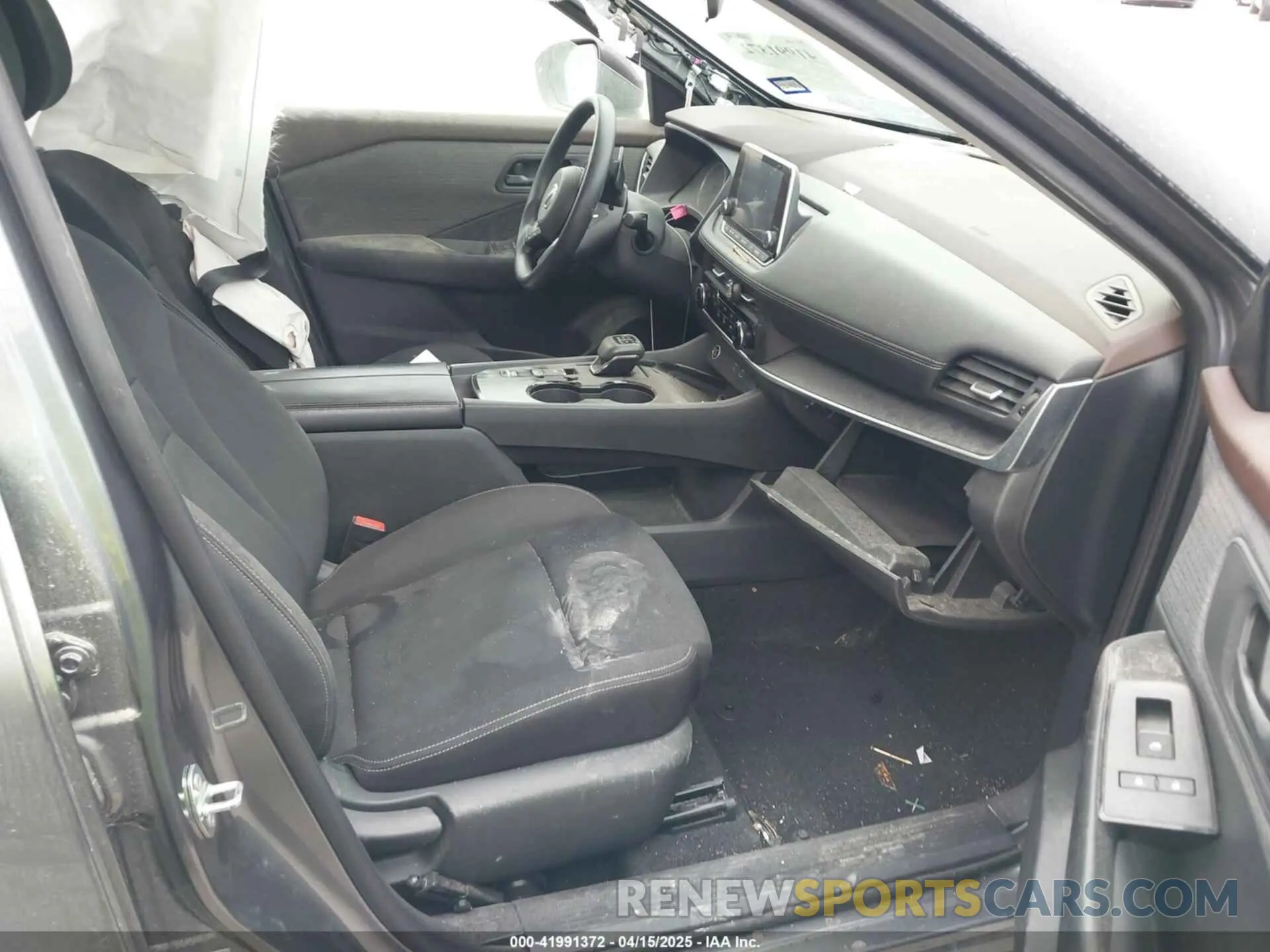 5 Photograph of a damaged car 5N1BT3AA2PC838561 NISSAN ROGUE 2023