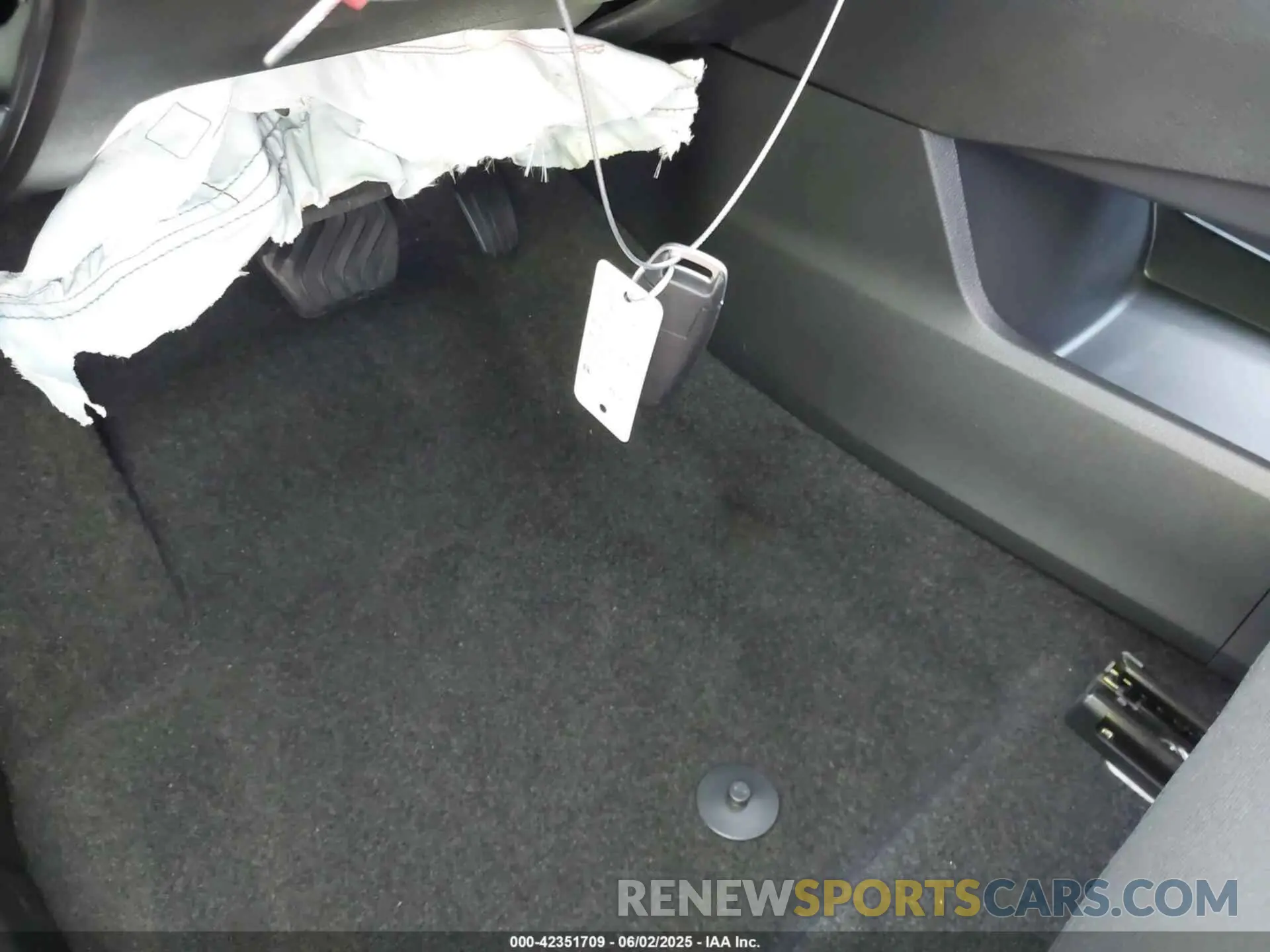 11 Photograph of a damaged car 5N1BT3AA2PC944752 NISSAN ROGUE 2023