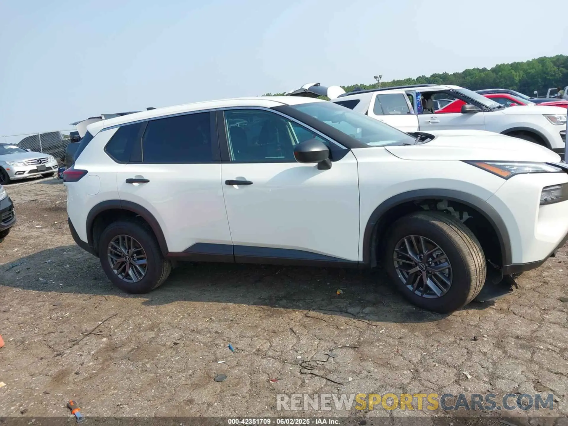 13 Photograph of a damaged car 5N1BT3AA2PC944752 NISSAN ROGUE 2023