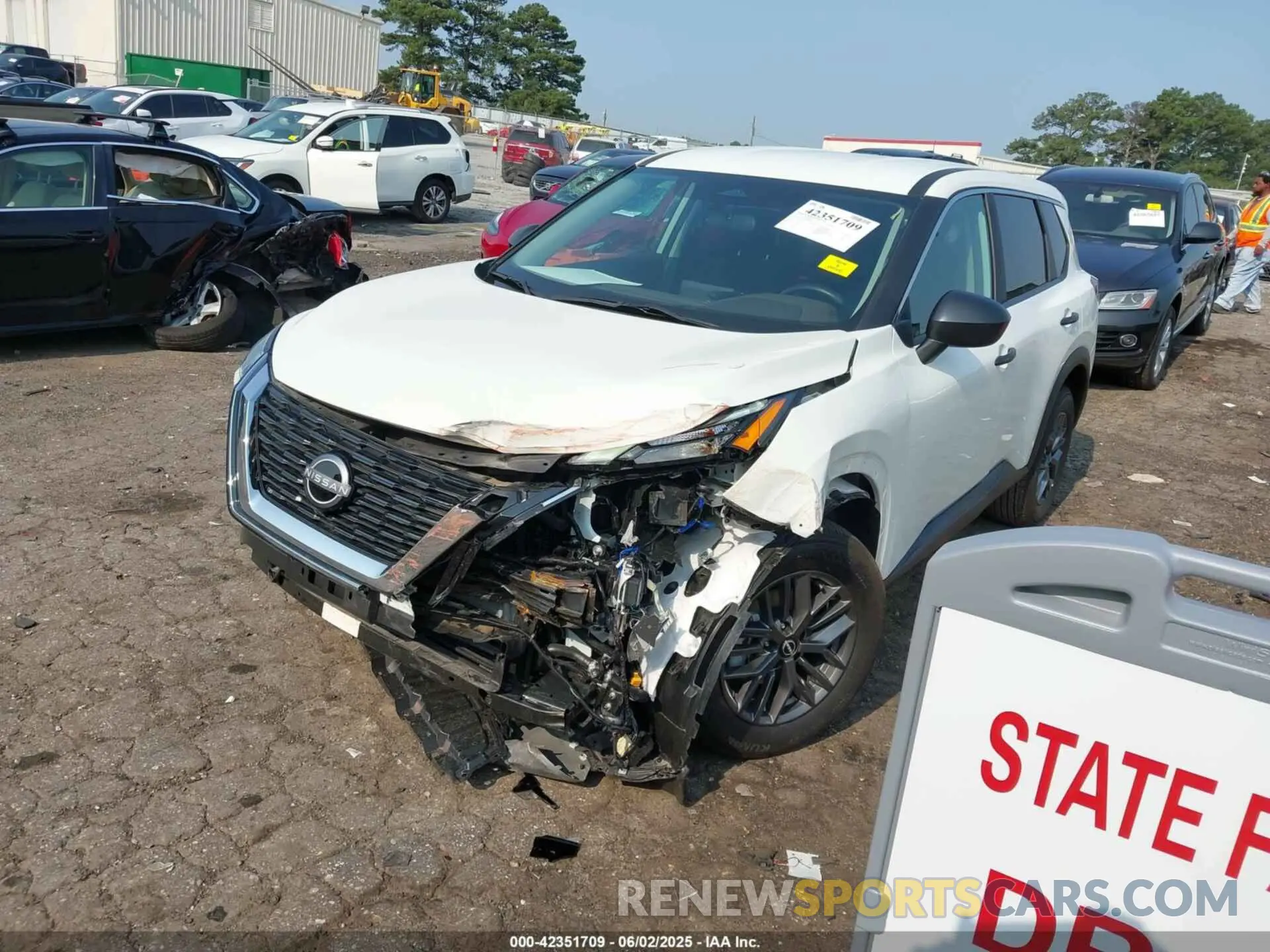 2 Photograph of a damaged car 5N1BT3AA2PC944752 NISSAN ROGUE 2023