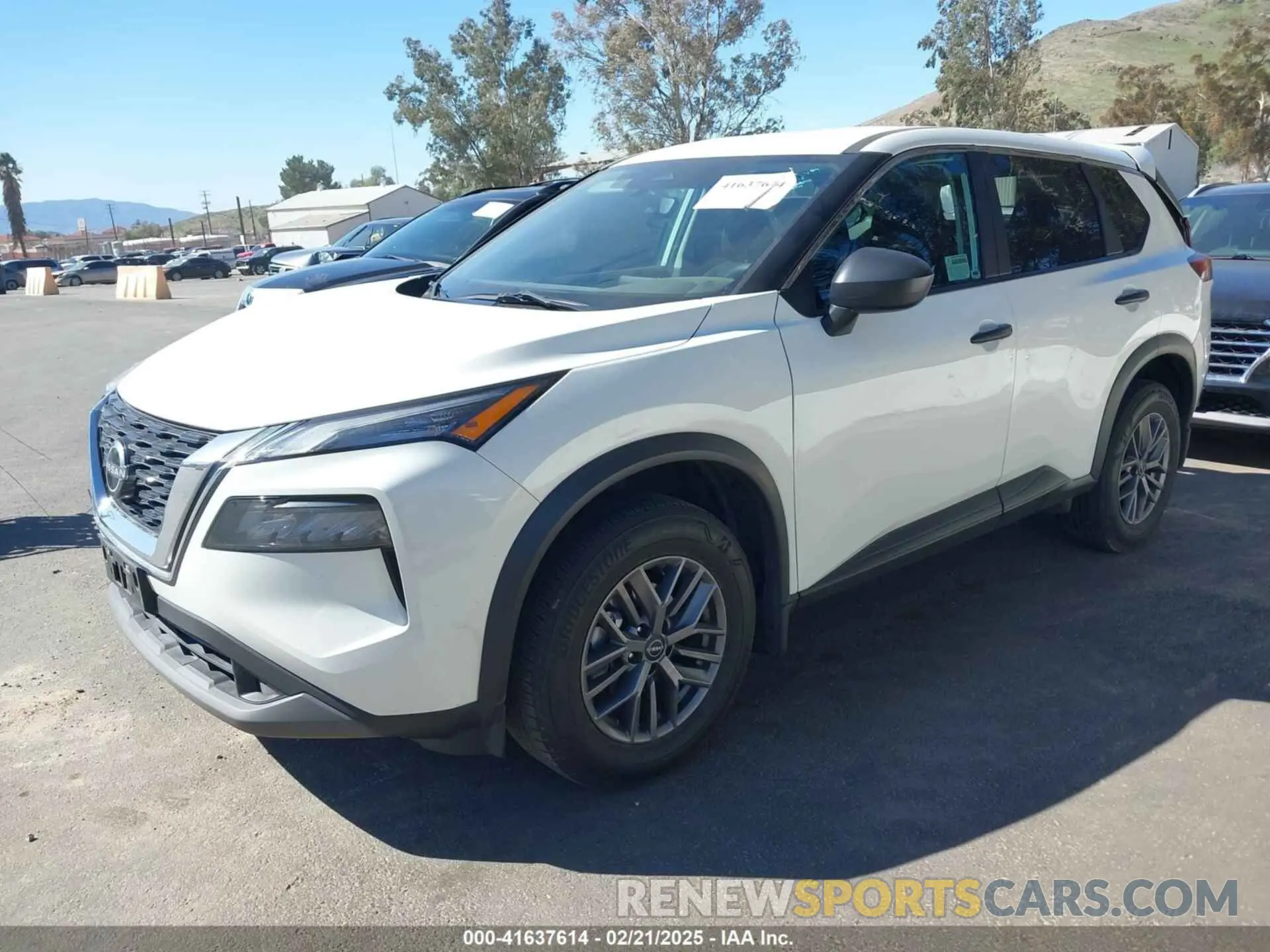 2 Photograph of a damaged car 5N1BT3AA3PC813510 NISSAN ROGUE 2023