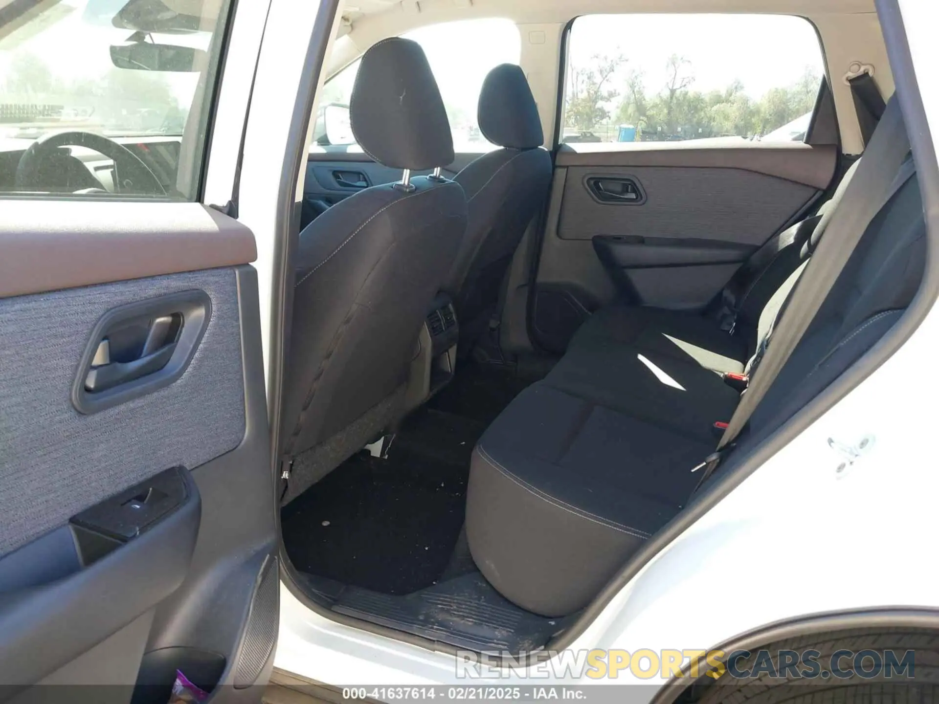 8 Photograph of a damaged car 5N1BT3AA3PC813510 NISSAN ROGUE 2023