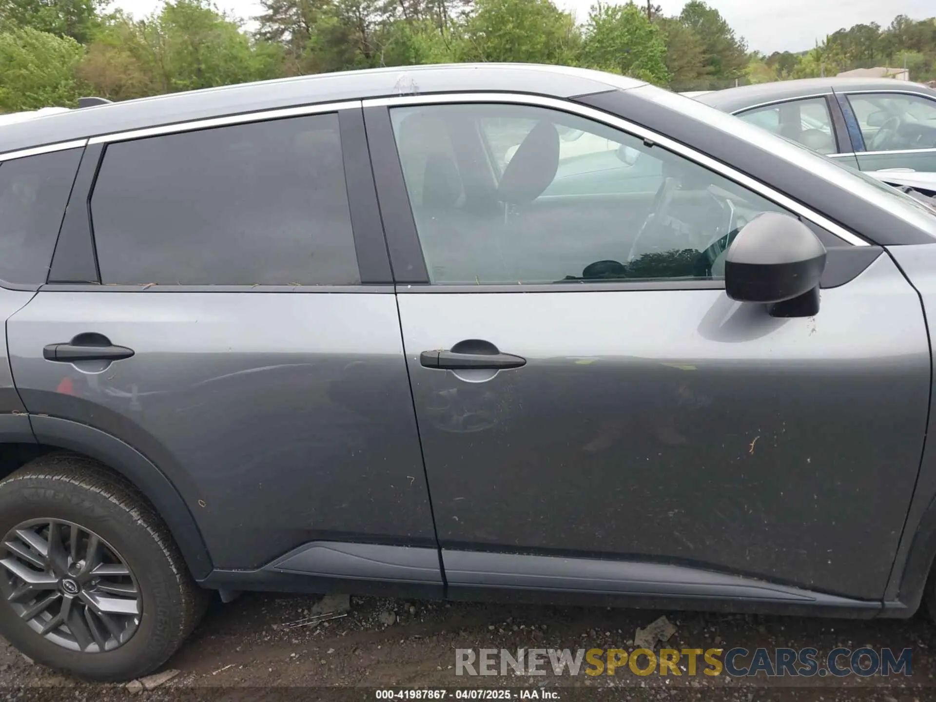 13 Photograph of a damaged car 5N1BT3AA3PC823714 NISSAN ROGUE 2023