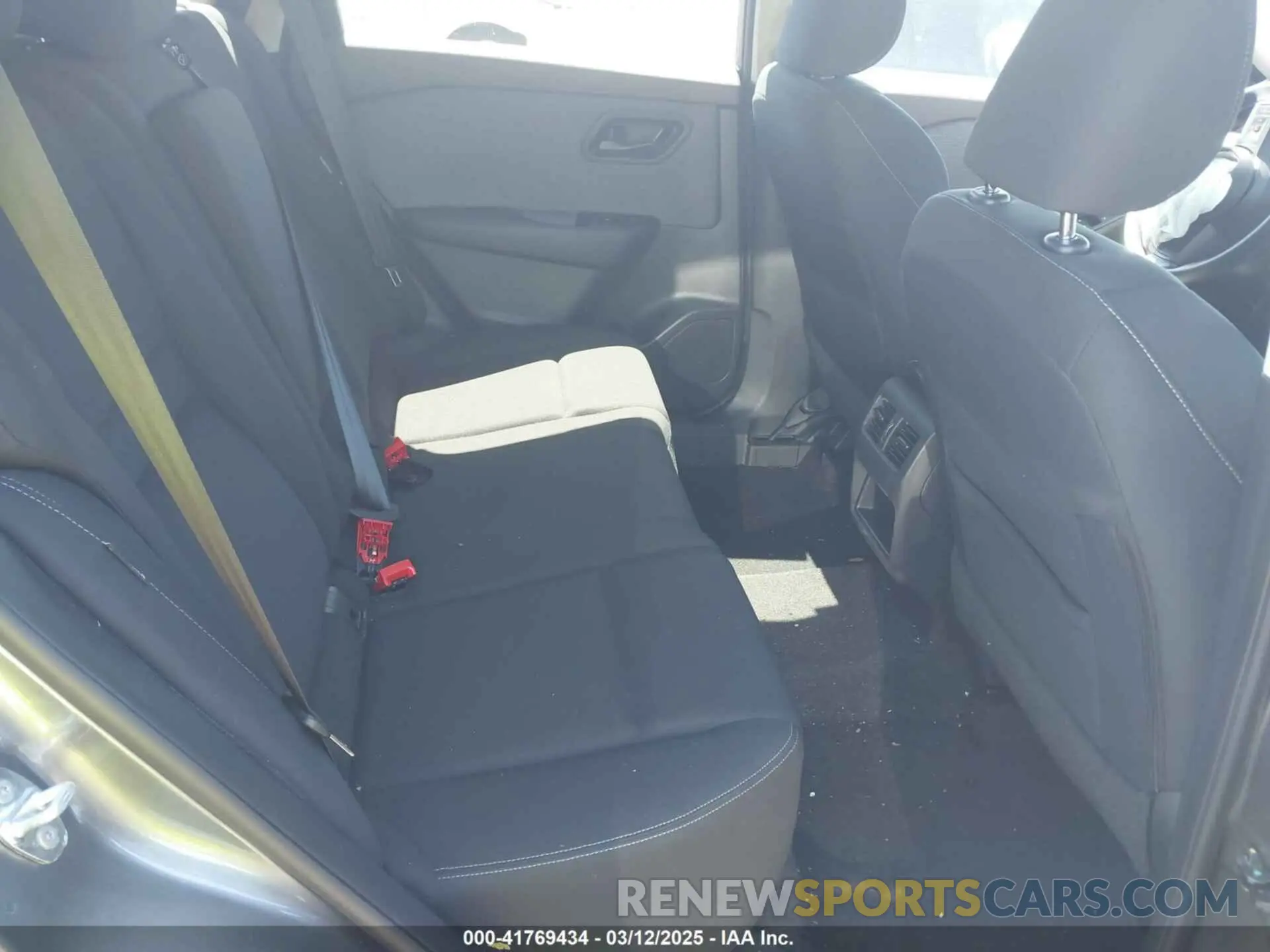 8 Photograph of a damaged car 5N1BT3AA5PC835072 NISSAN ROGUE 2023