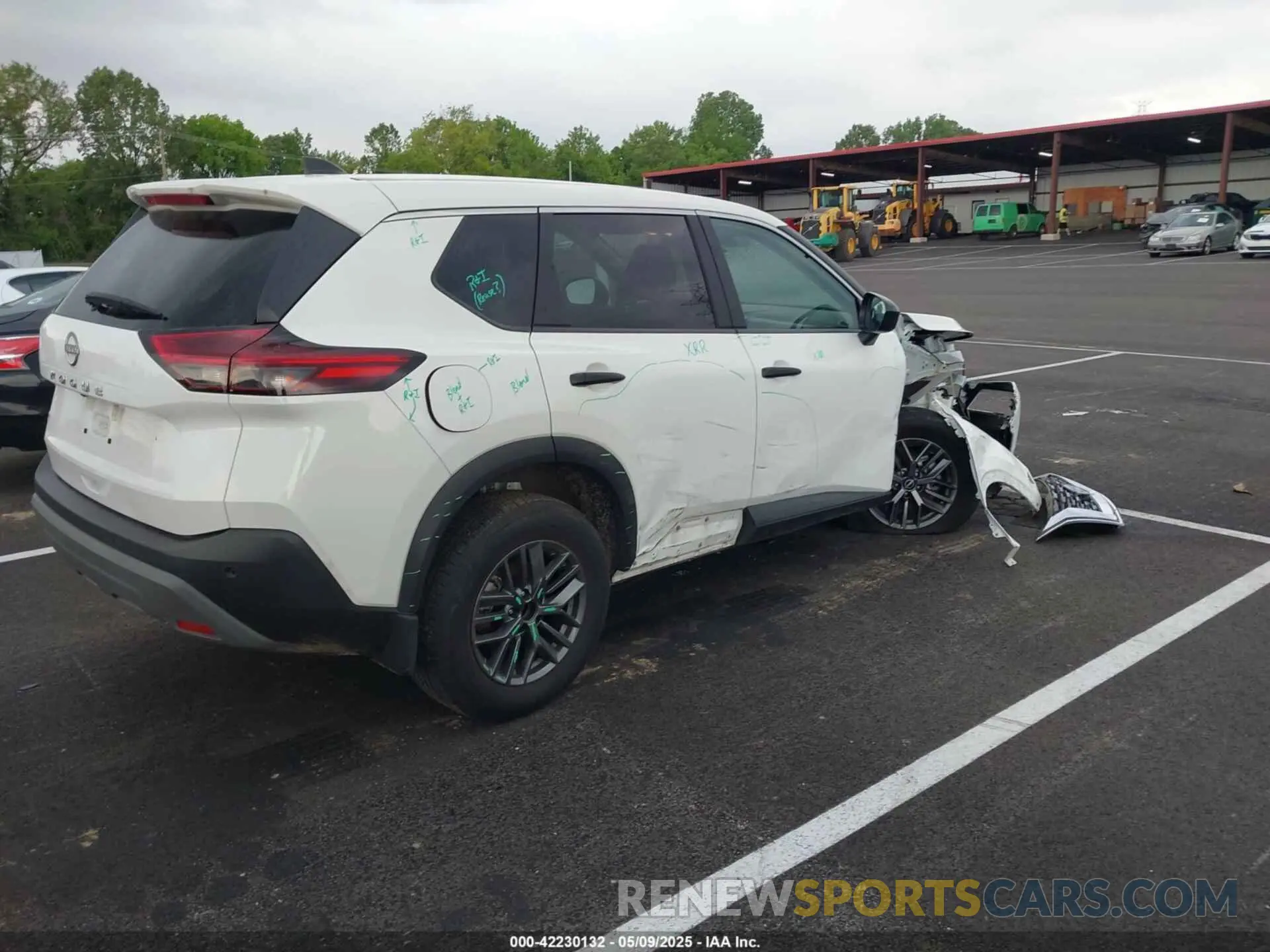 4 Photograph of a damaged car 5N1BT3AA5PC884529 NISSAN ROGUE 2023