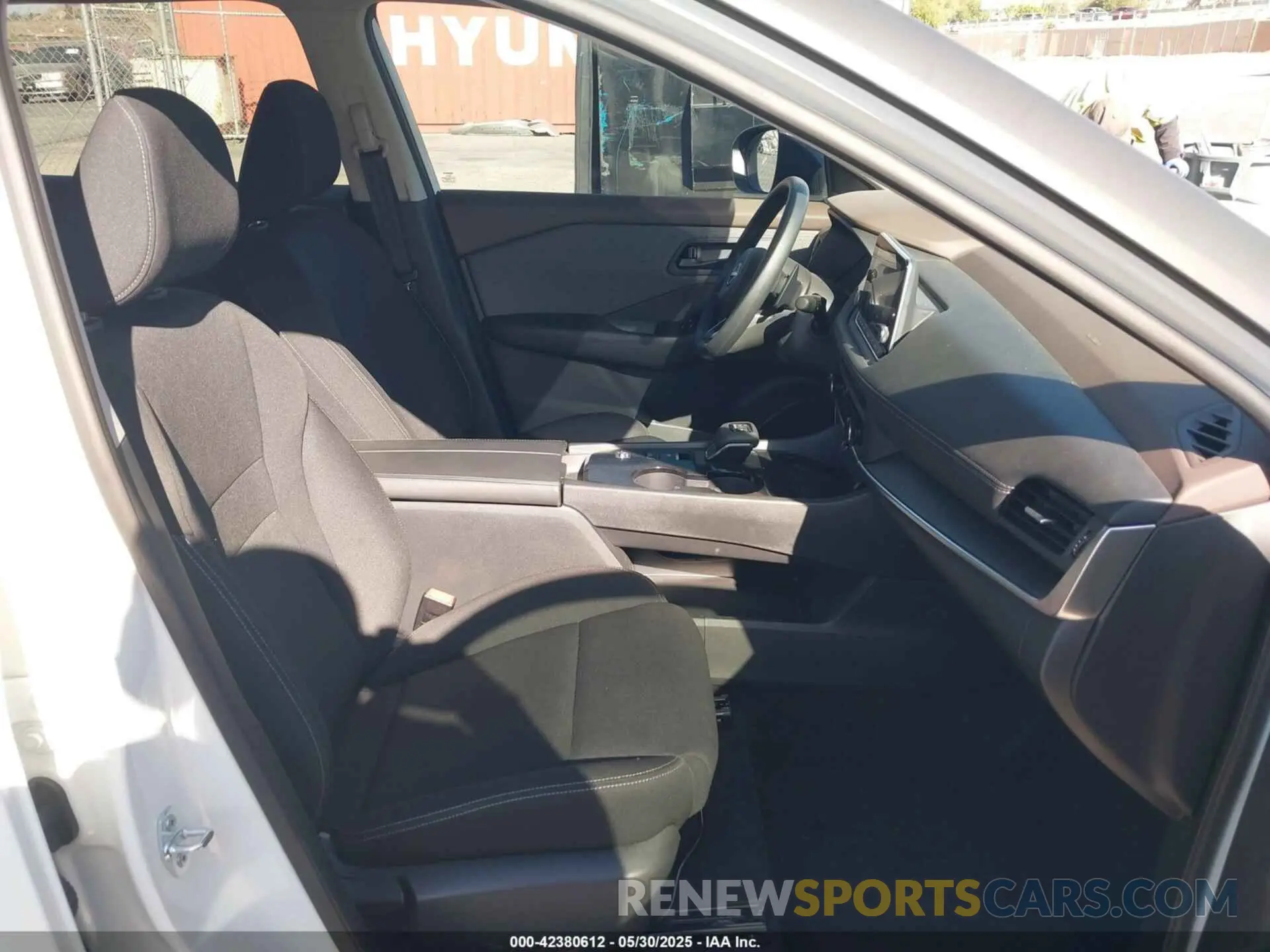 5 Photograph of a damaged car 5N1BT3AA8PC930807 NISSAN ROGUE 2023