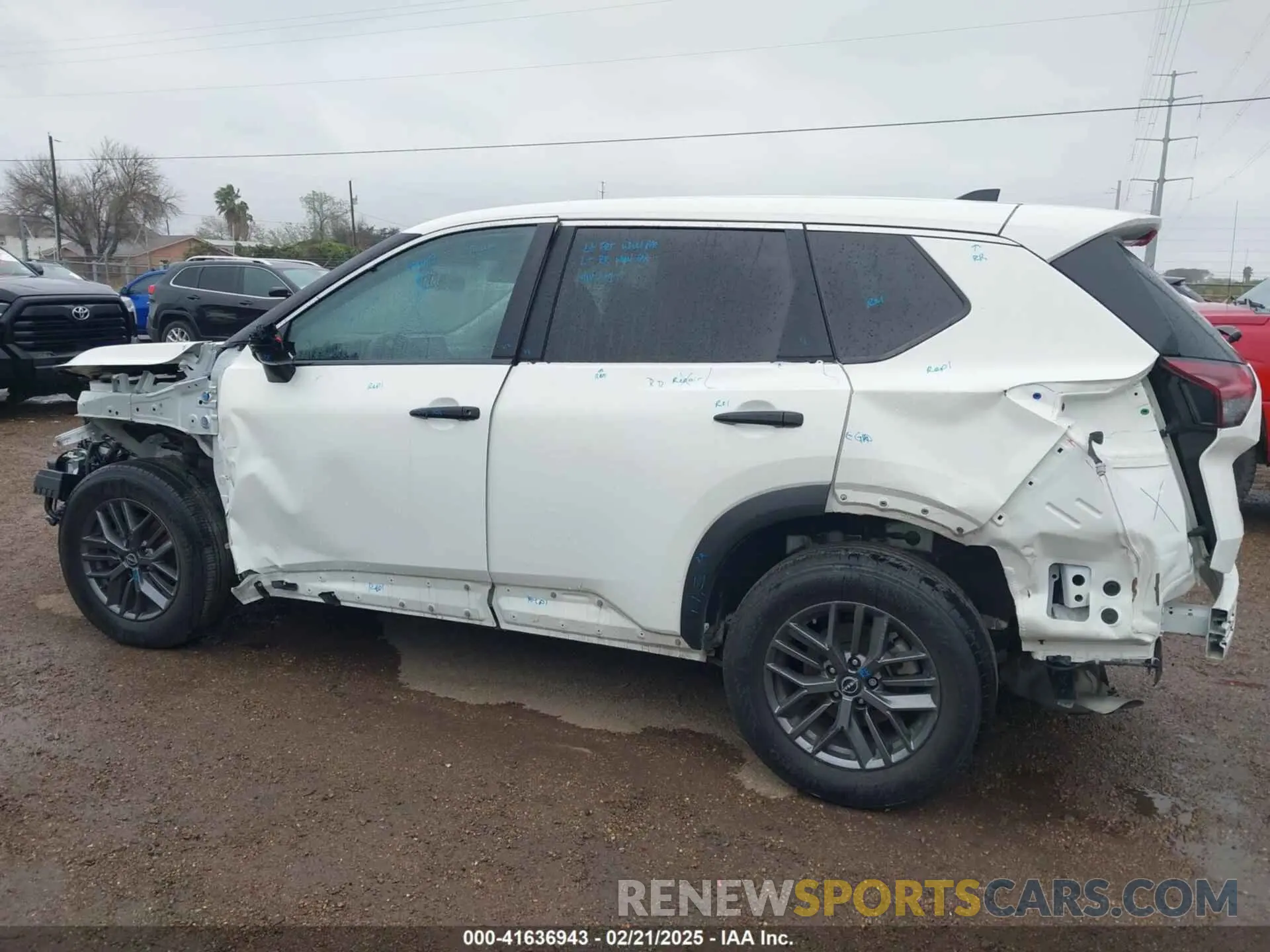 15 Photograph of a damaged car 5N1BT3AAXPC780425 NISSAN ROGUE 2023