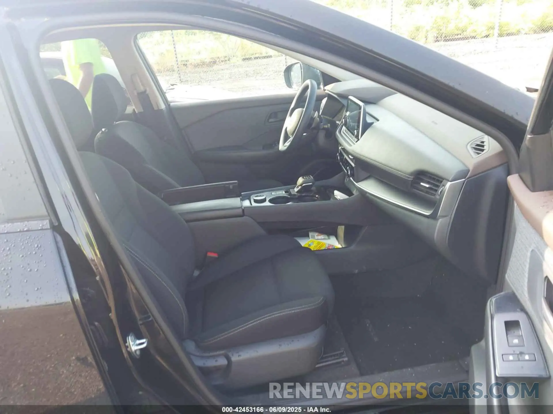 5 Photograph of a damaged car 5N1BT3AB0PC743490 NISSAN ROGUE 2023