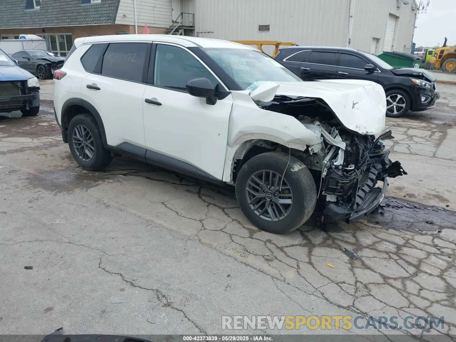 1 Photograph of a damaged car 5N1BT3AB0PC766283 NISSAN ROGUE 2023
