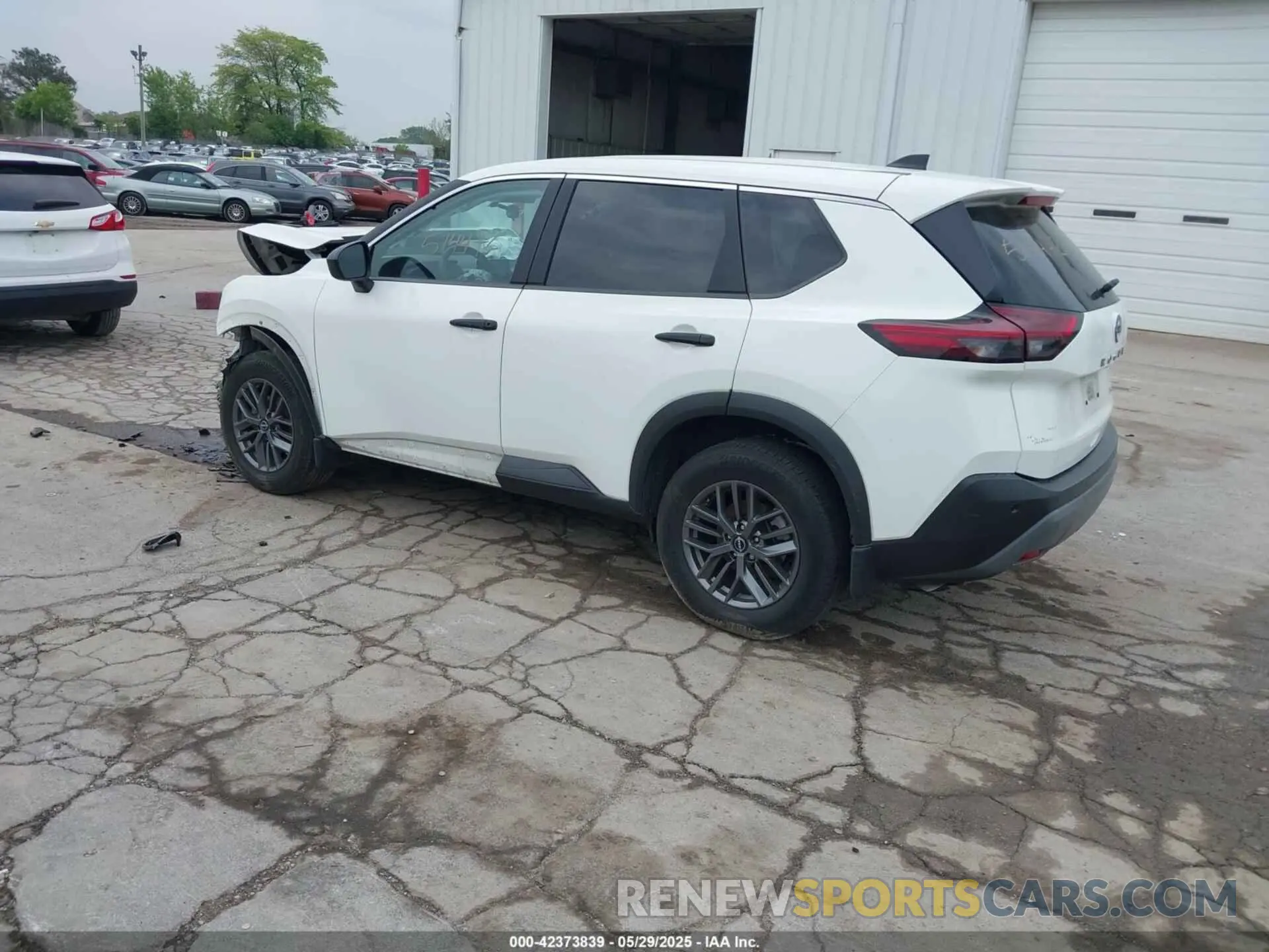 3 Photograph of a damaged car 5N1BT3AB0PC766283 NISSAN ROGUE 2023