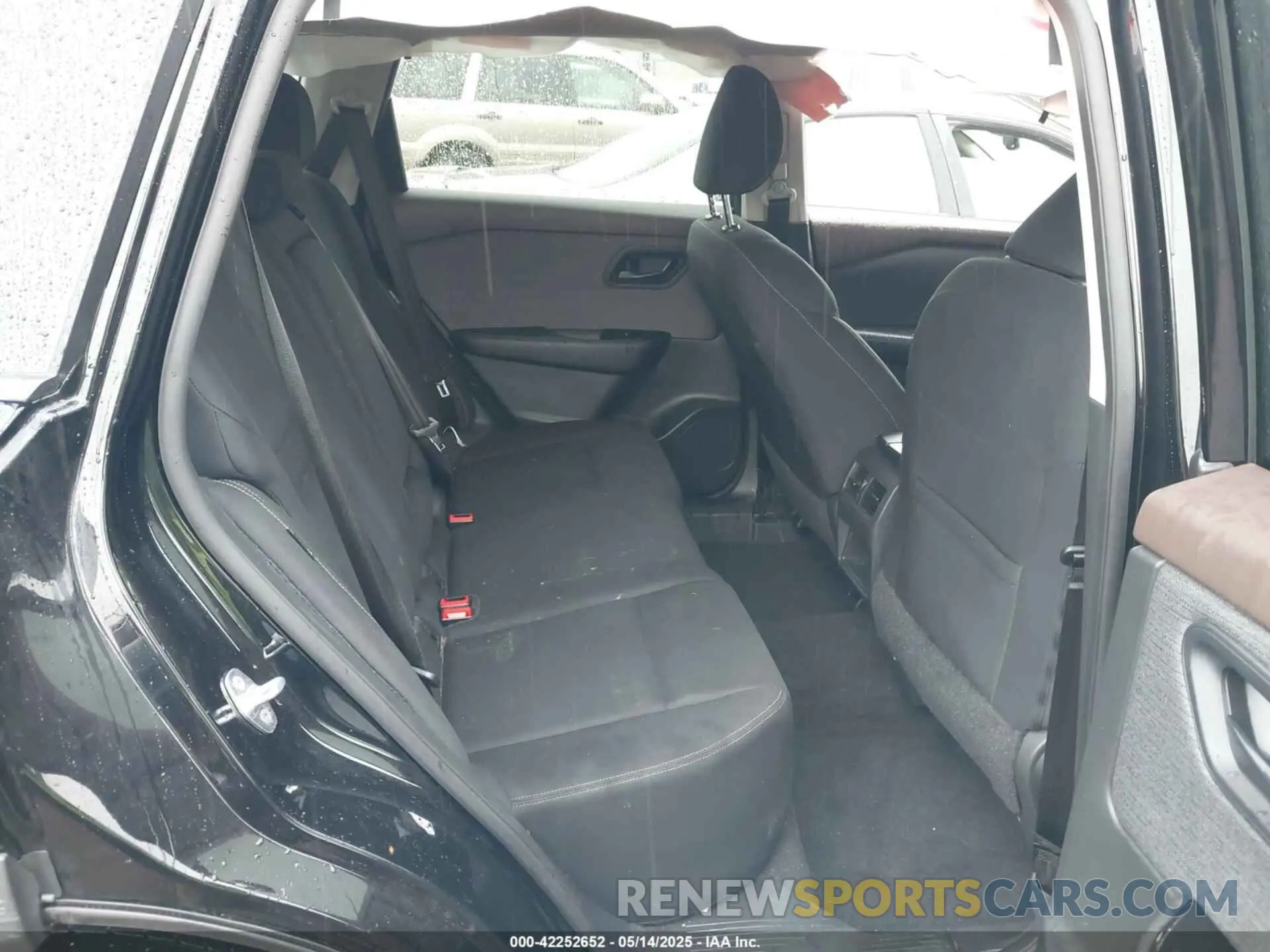 8 Photograph of a damaged car 5N1BT3AB0PC766591 NISSAN ROGUE 2023