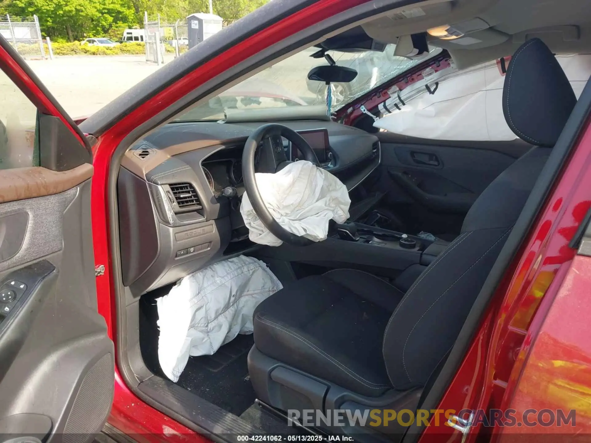 5 Photograph of a damaged car 5N1BT3AB0PC772665 NISSAN ROGUE 2023