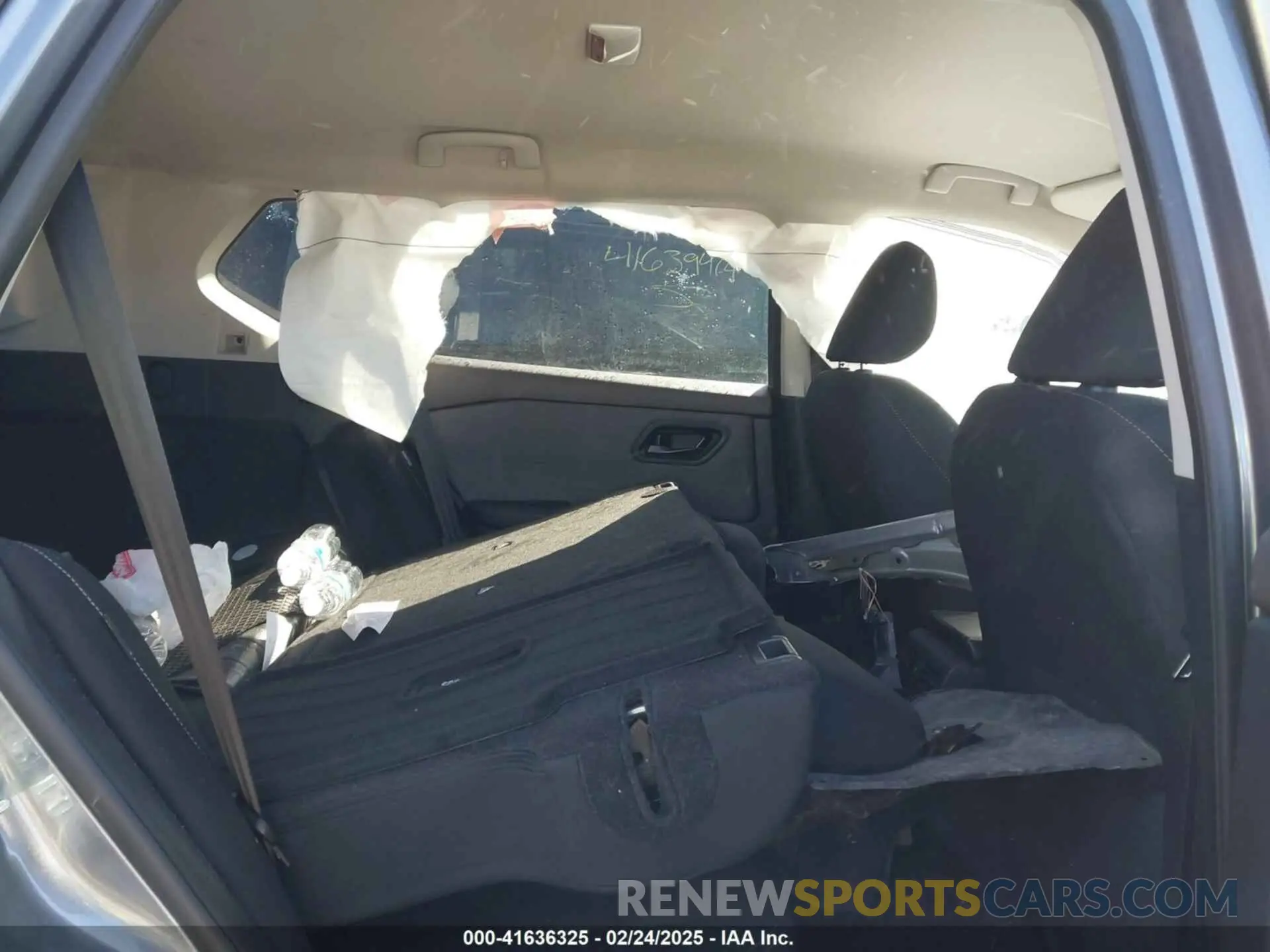 8 Photograph of a damaged car 5N1BT3AB0PC930406 NISSAN ROGUE 2023