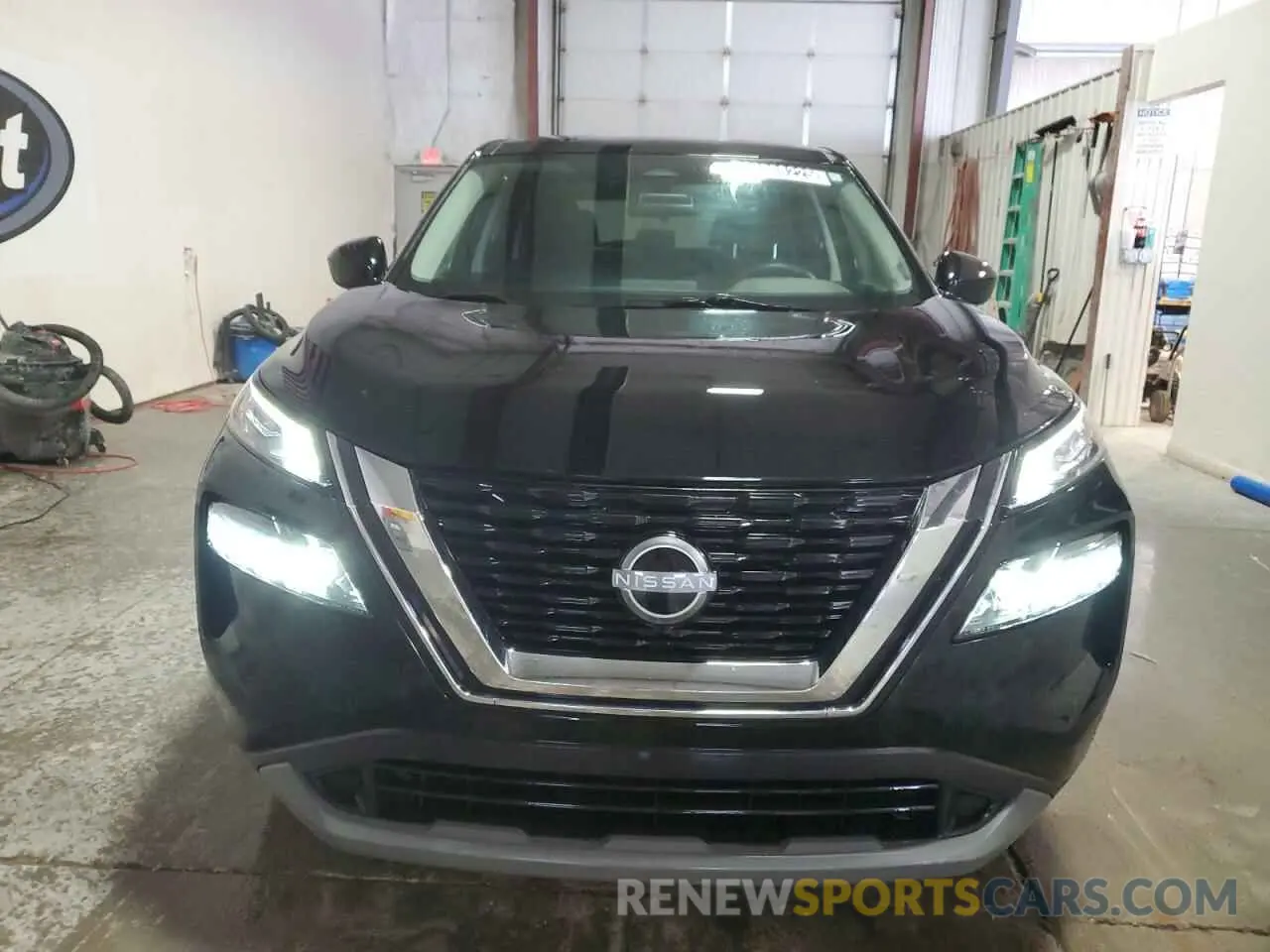 5 Photograph of a damaged car 5N1BT3AB1PC736077 NISSAN ROGUE 2023