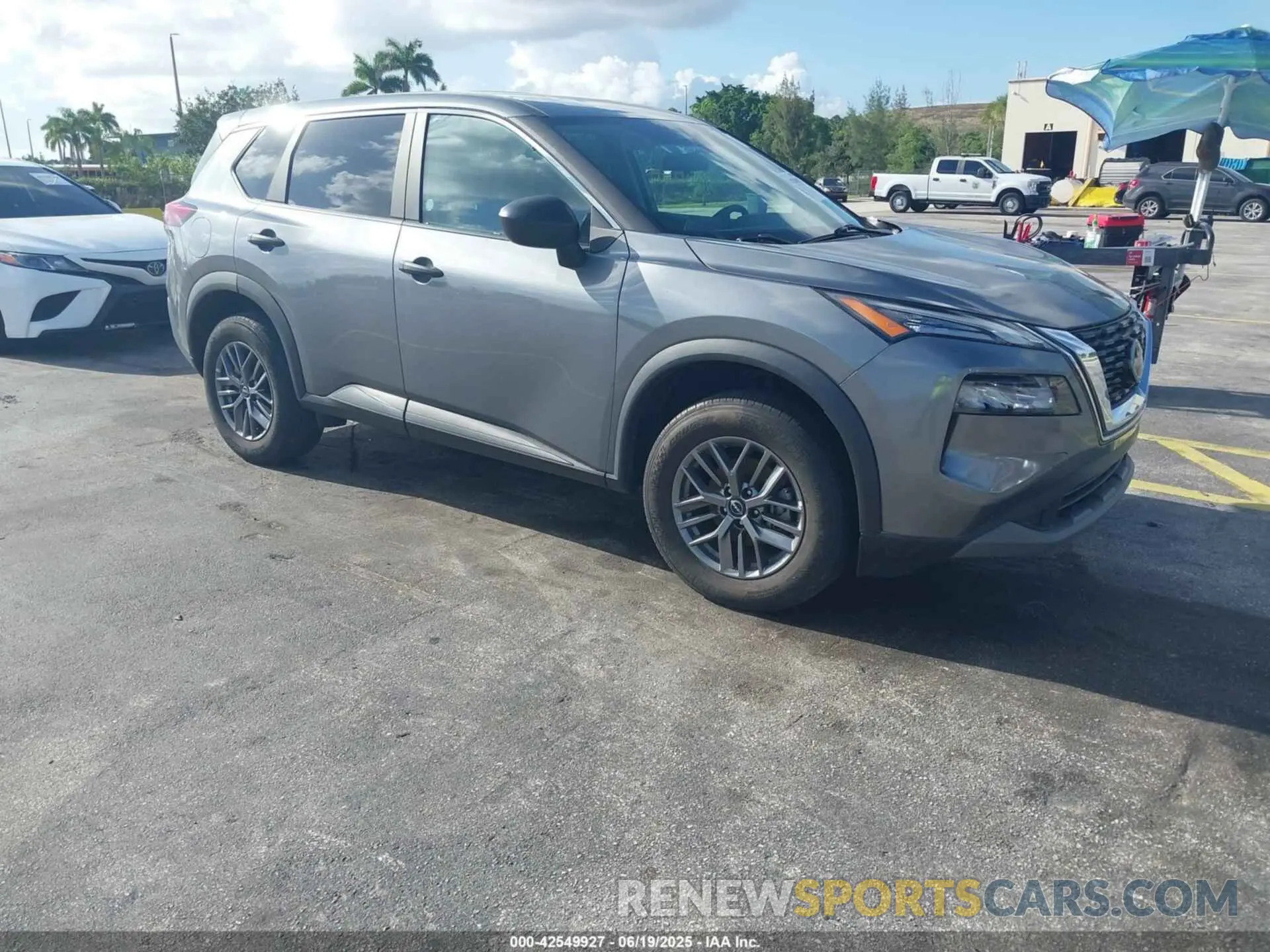 1 Photograph of a damaged car 5N1BT3AB1PC898128 NISSAN ROGUE 2023