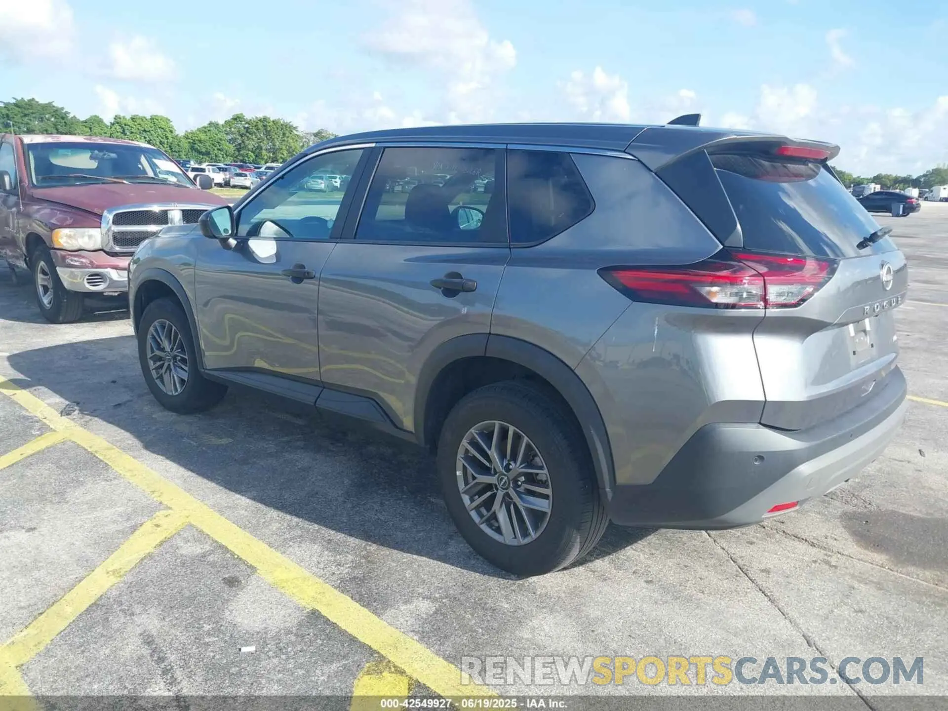 3 Photograph of a damaged car 5N1BT3AB1PC898128 NISSAN ROGUE 2023