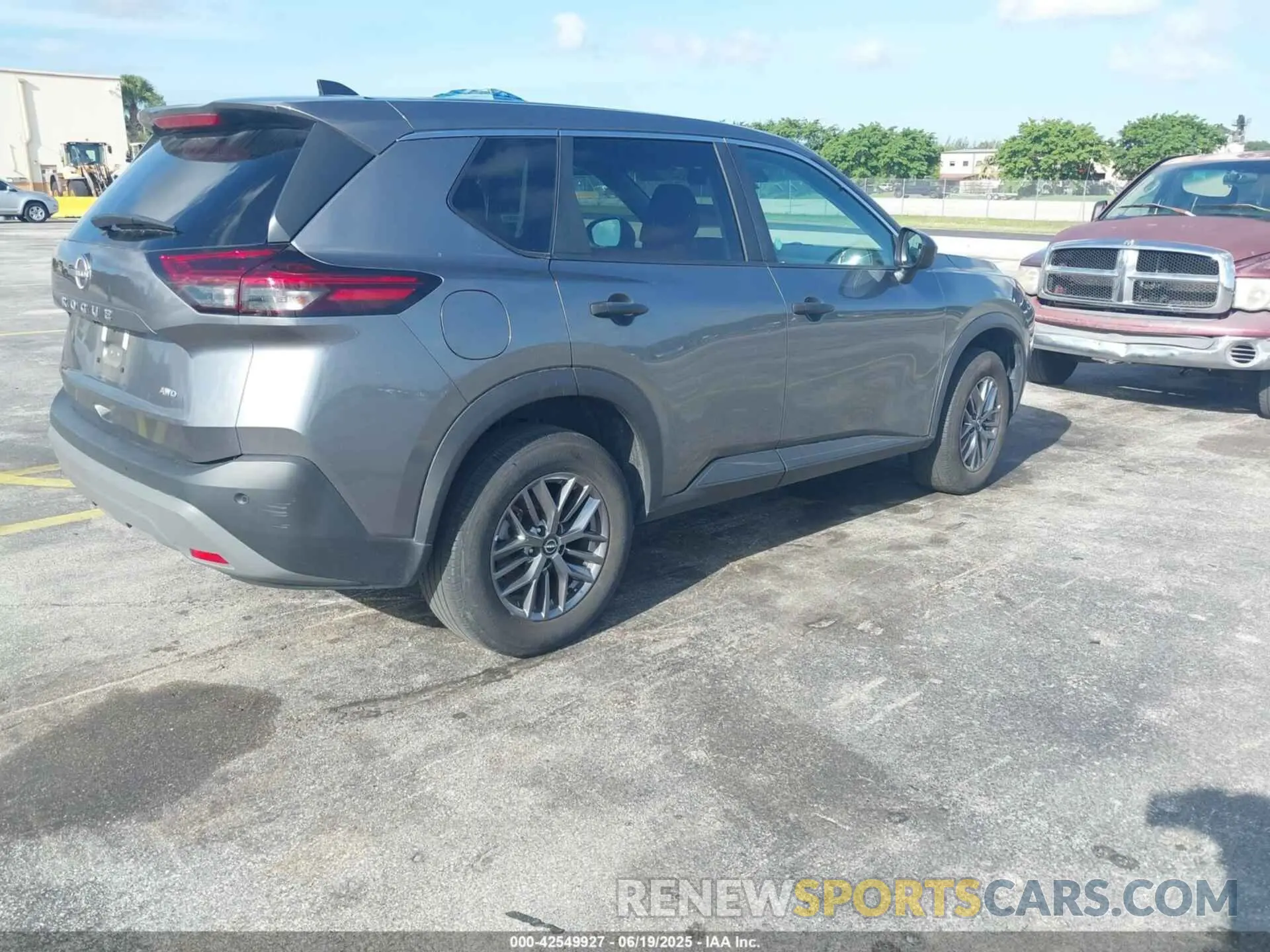 4 Photograph of a damaged car 5N1BT3AB1PC898128 NISSAN ROGUE 2023