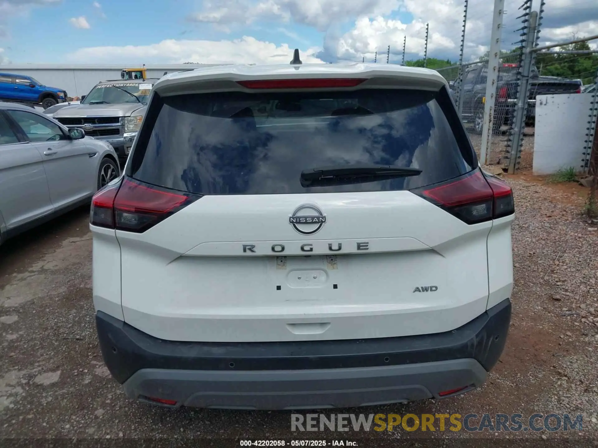 16 Photograph of a damaged car 5N1BT3AB3PC855345 NISSAN ROGUE 2023