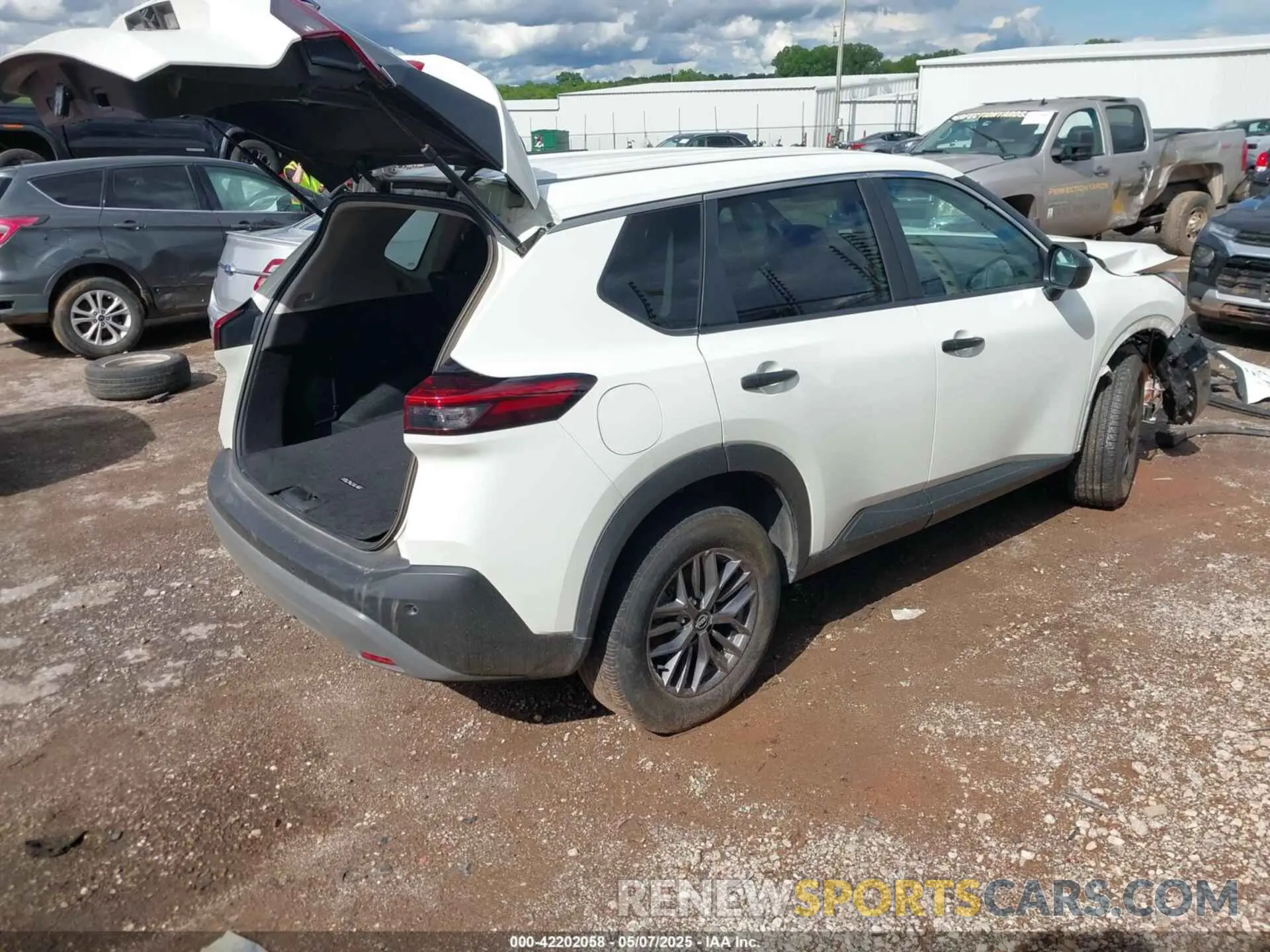 4 Photograph of a damaged car 5N1BT3AB3PC855345 NISSAN ROGUE 2023