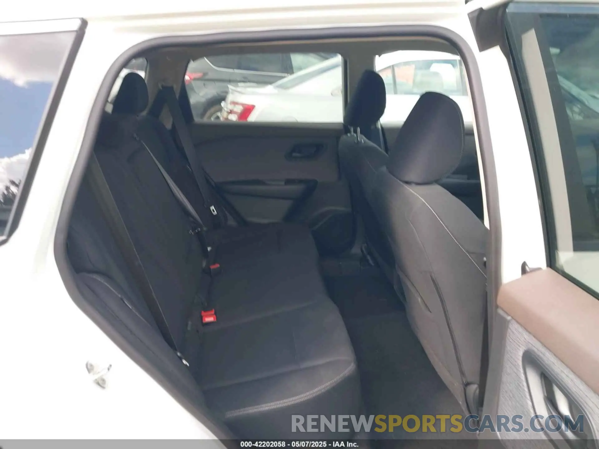 8 Photograph of a damaged car 5N1BT3AB3PC855345 NISSAN ROGUE 2023