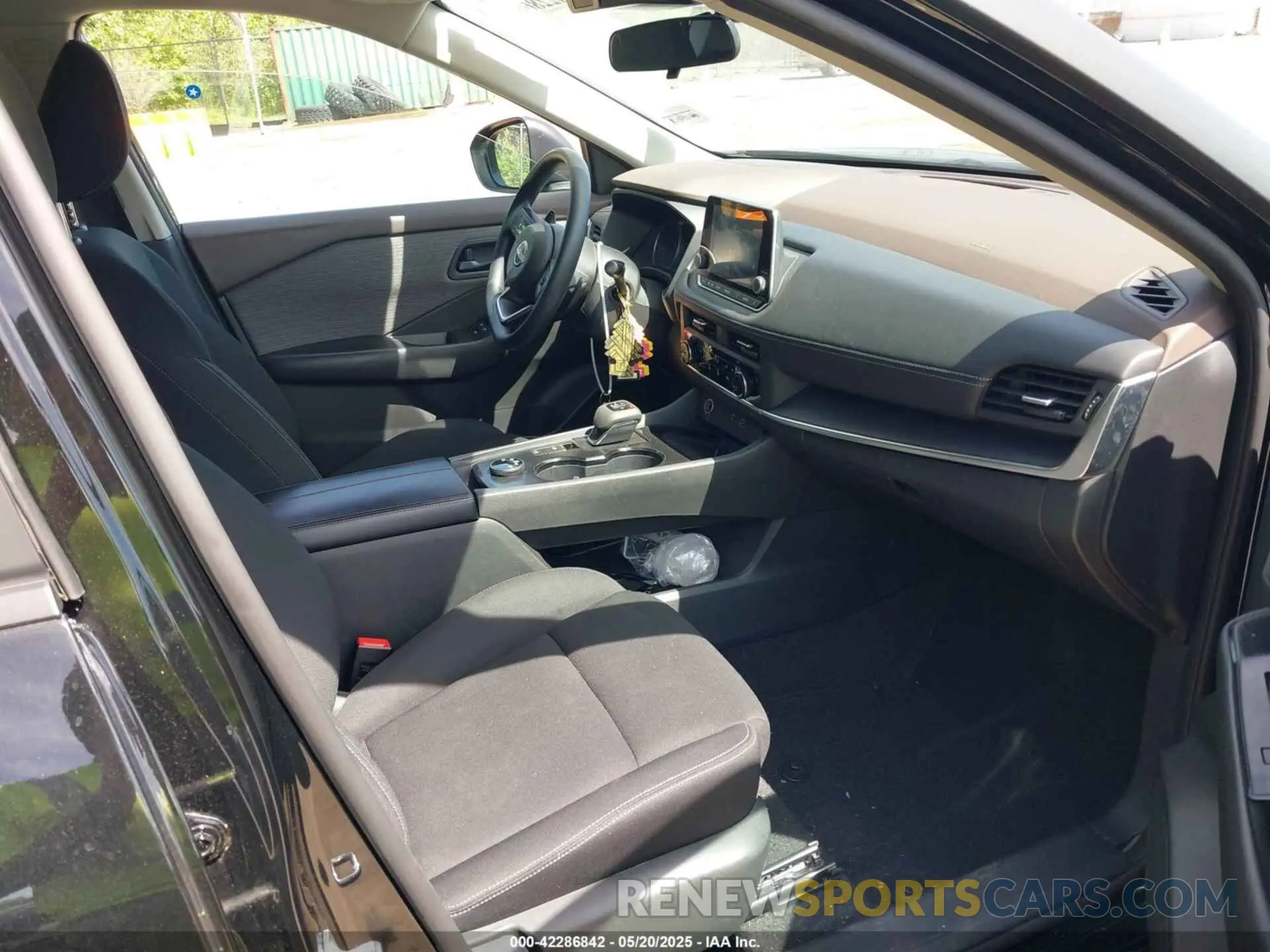 5 Photograph of a damaged car 5N1BT3AB4PC875264 NISSAN ROGUE 2023