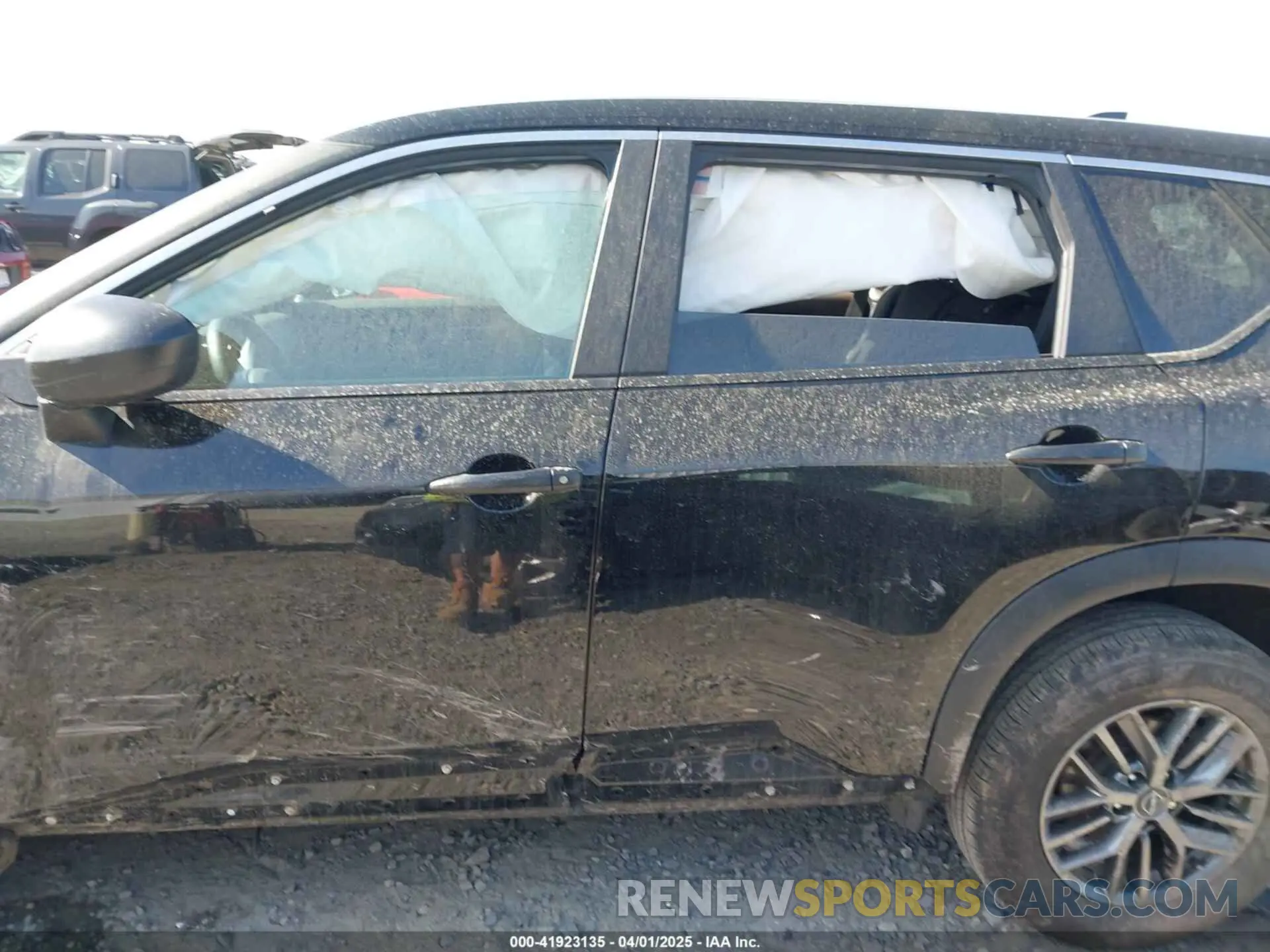 14 Photograph of a damaged car 5N1BT3AB5PC924665 NISSAN ROGUE 2023