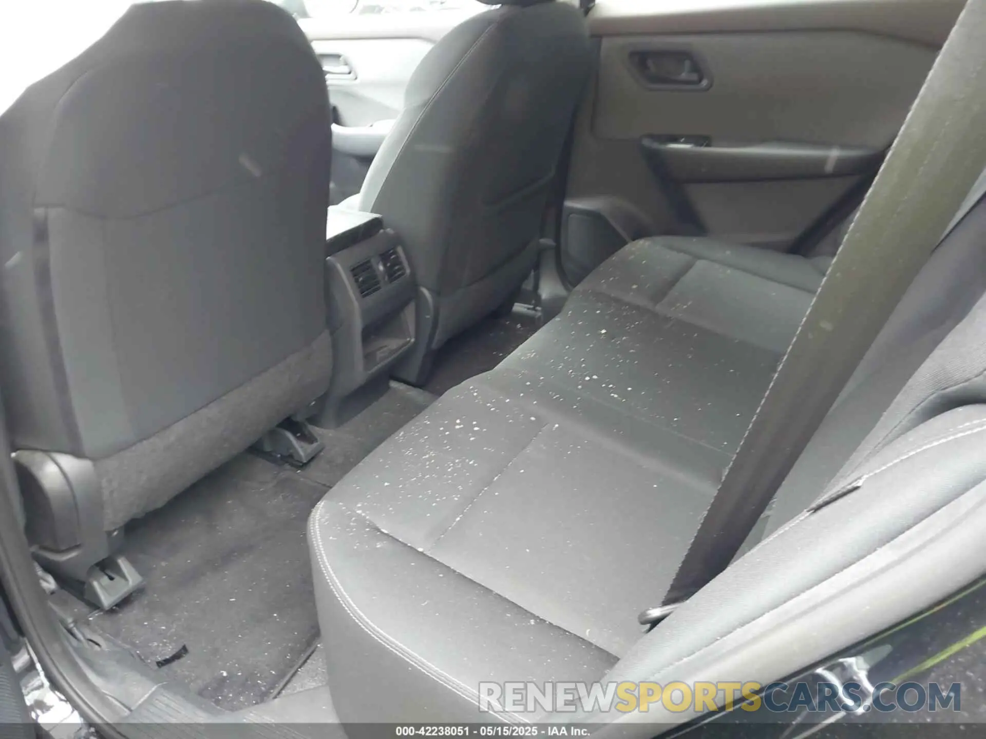 8 Photograph of a damaged car 5N1BT3AB6PC670111 NISSAN ROGUE 2023