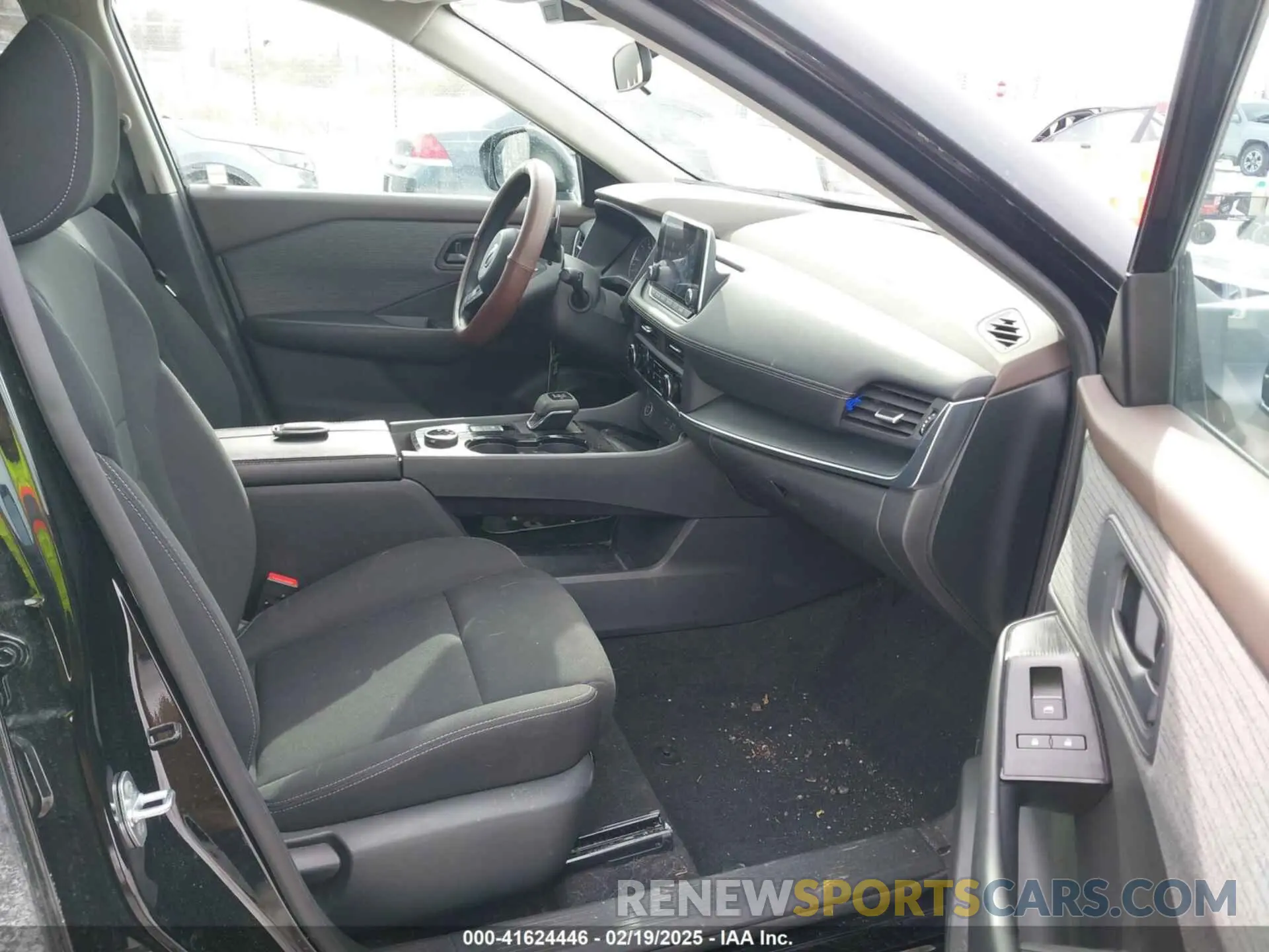 5 Photograph of a damaged car 5N1BT3AB6PC783038 NISSAN ROGUE 2023