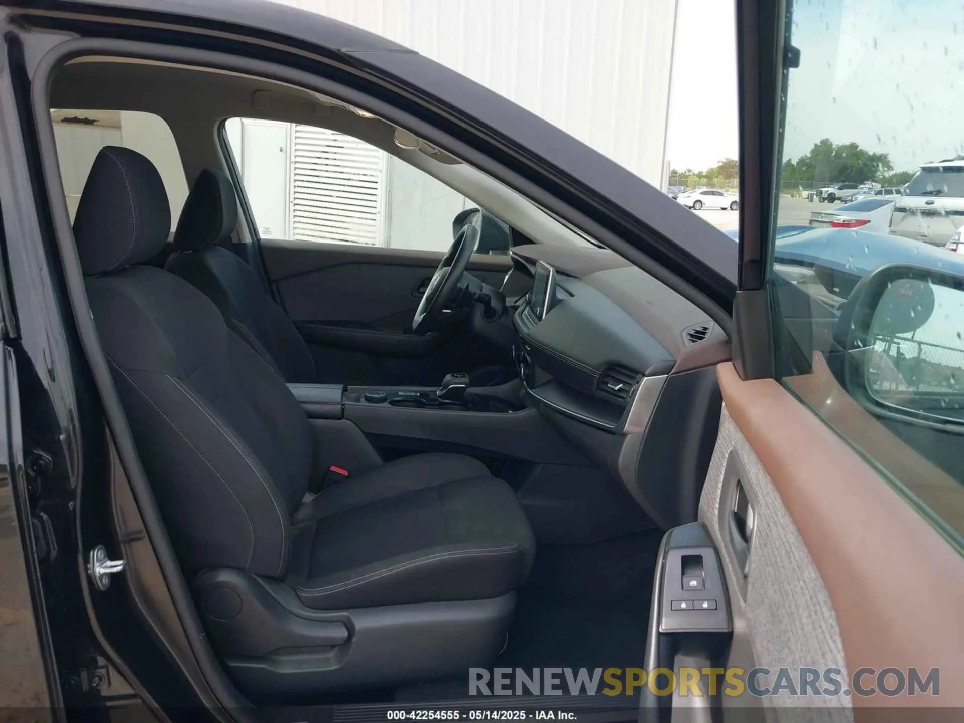 5 Photograph of a damaged car 5N1BT3AB8PC788855 NISSAN ROGUE 2023