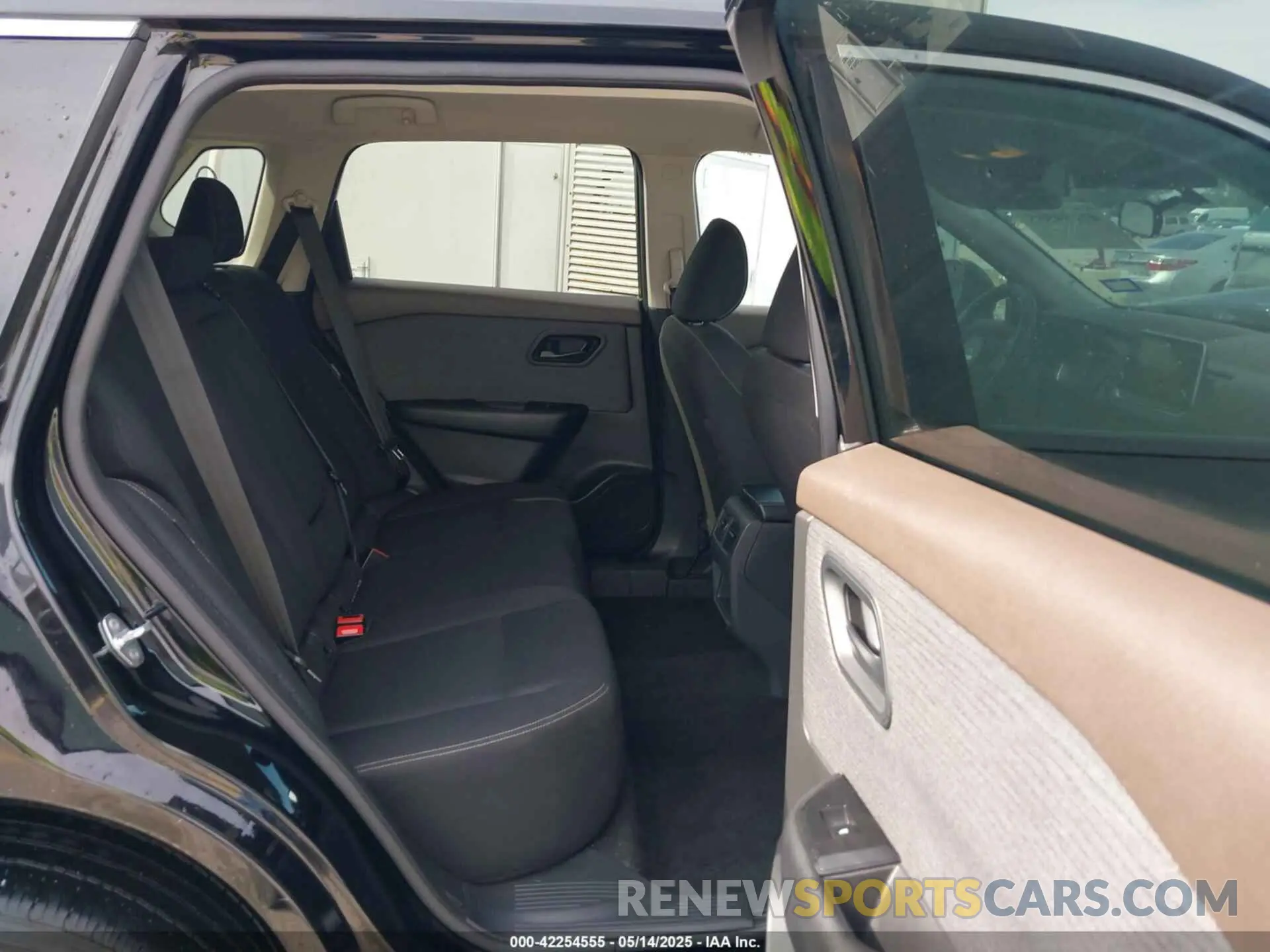 8 Photograph of a damaged car 5N1BT3AB8PC788855 NISSAN ROGUE 2023