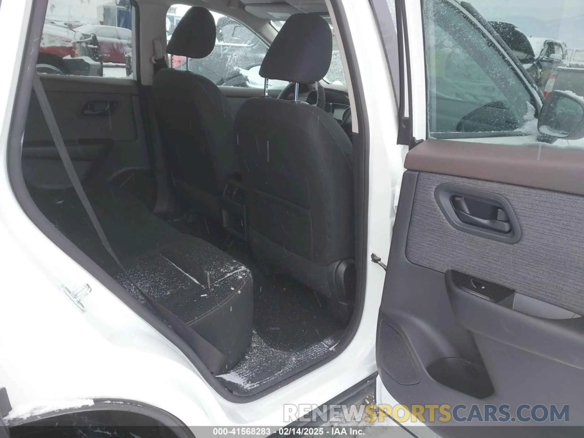 8 Photograph of a damaged car 5N1BT3AB9PC774091 NISSAN ROGUE 2023