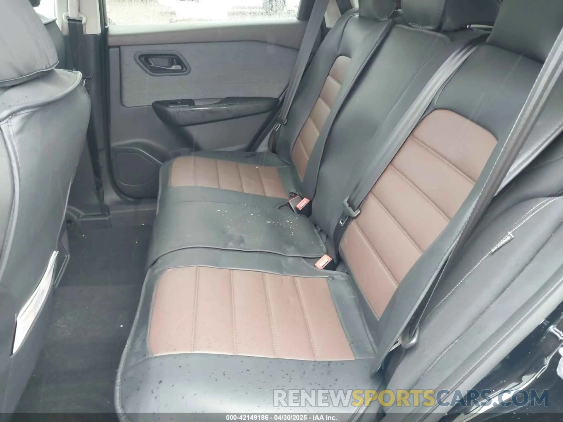 17 Photograph of a damaged car 5N1BT3AB9PC901907 NISSAN ROGUE 2023