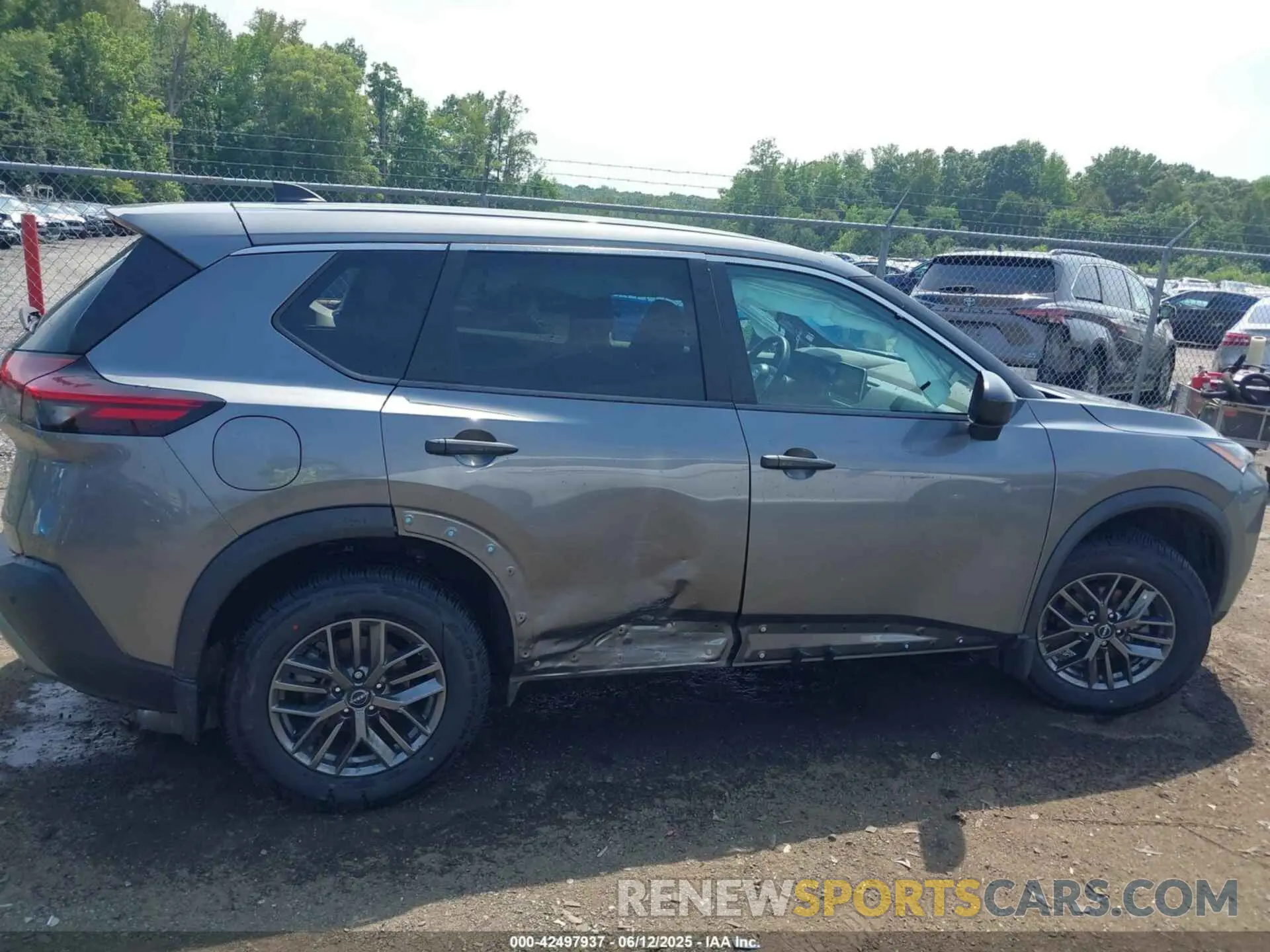 14 Photograph of a damaged car 5N1BT3ABXPC782605 NISSAN ROGUE 2023