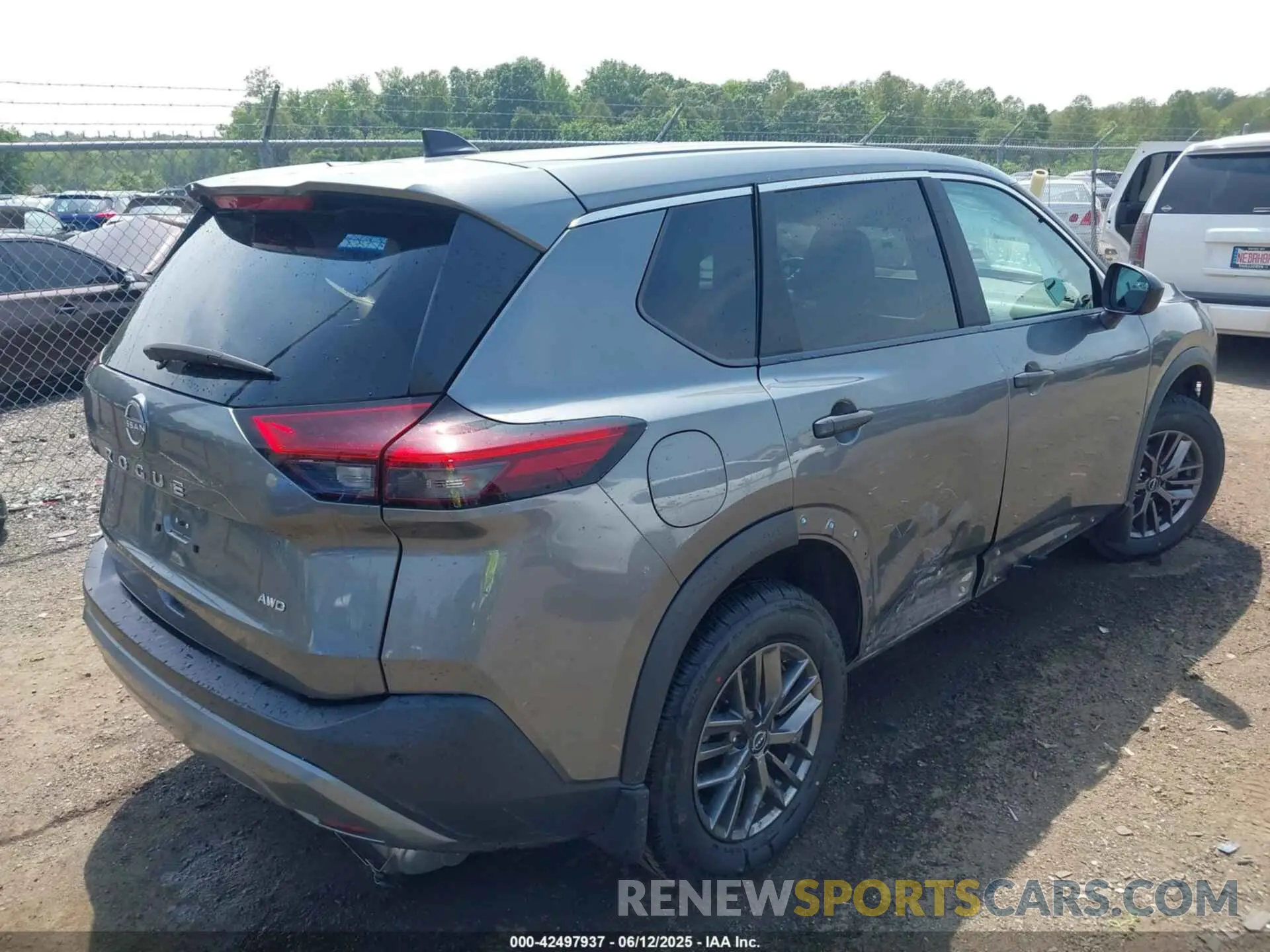 4 Photograph of a damaged car 5N1BT3ABXPC782605 NISSAN ROGUE 2023