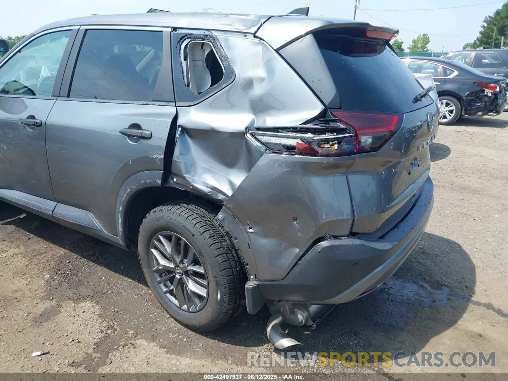 6 Photograph of a damaged car 5N1BT3ABXPC782605 NISSAN ROGUE 2023