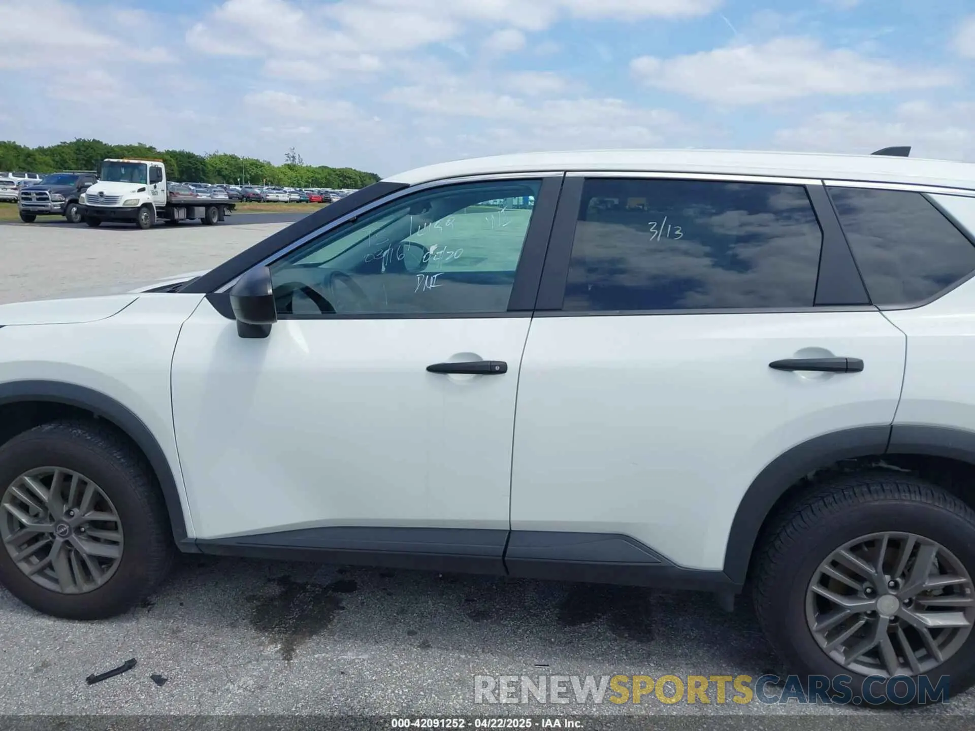 14 Photograph of a damaged car 5N1BT3ABXPC802044 NISSAN ROGUE 2023
