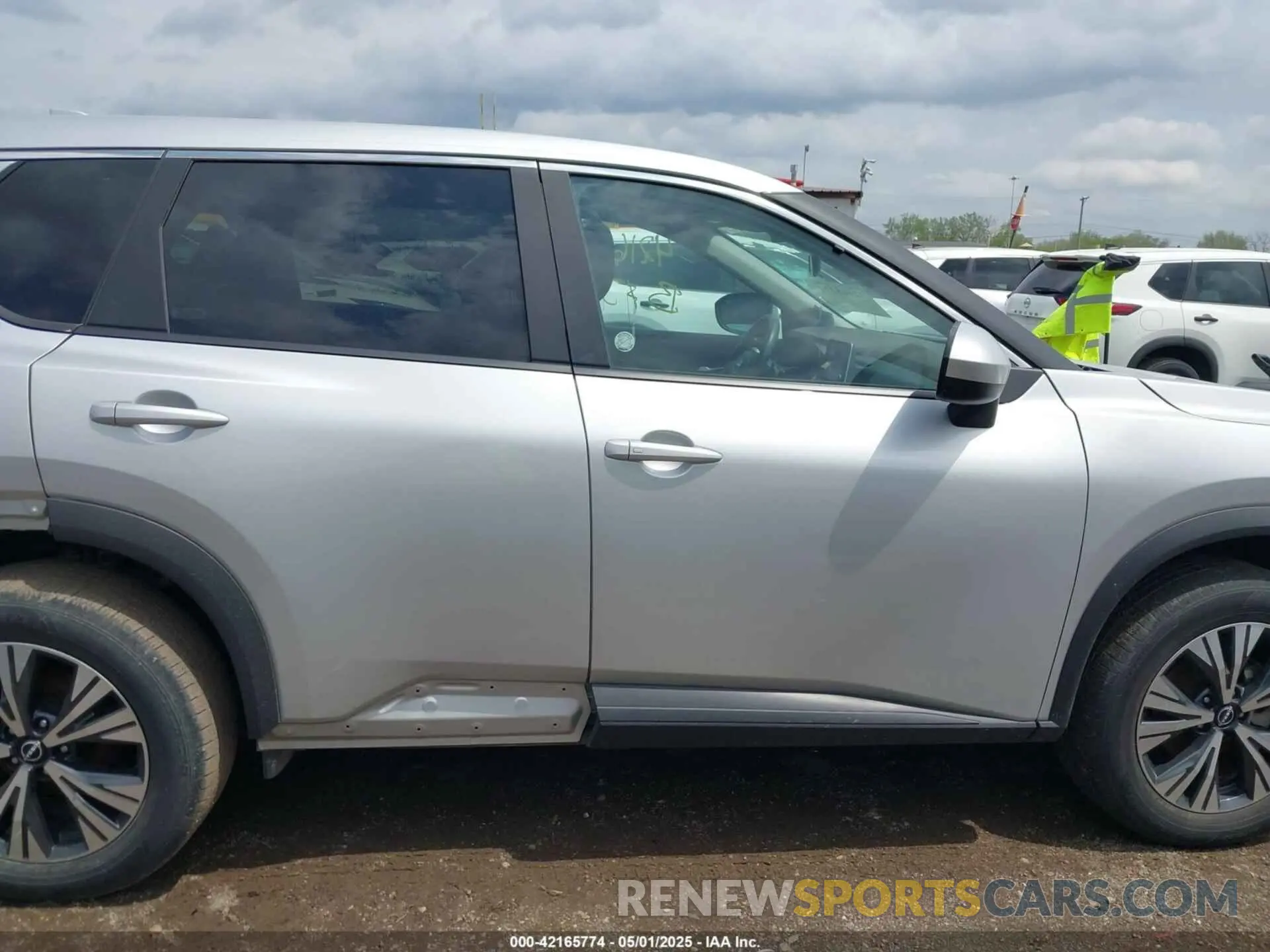 13 Photograph of a damaged car 5N1BT3BA2PC906968 NISSAN ROGUE 2023
