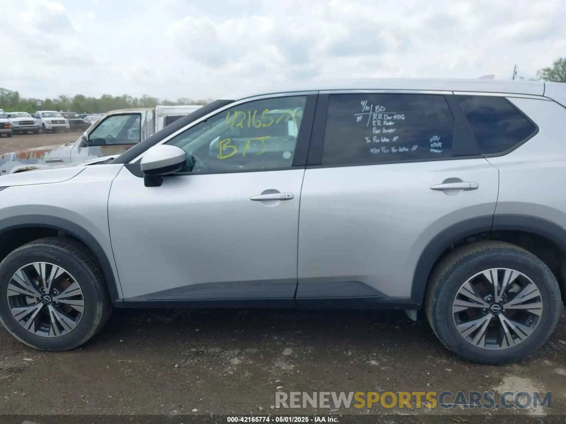 14 Photograph of a damaged car 5N1BT3BA2PC906968 NISSAN ROGUE 2023