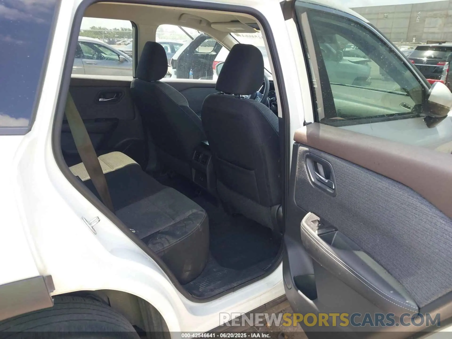8 Photograph of a damaged car 5N1BT3BA3PC683579 NISSAN ROGUE 2023