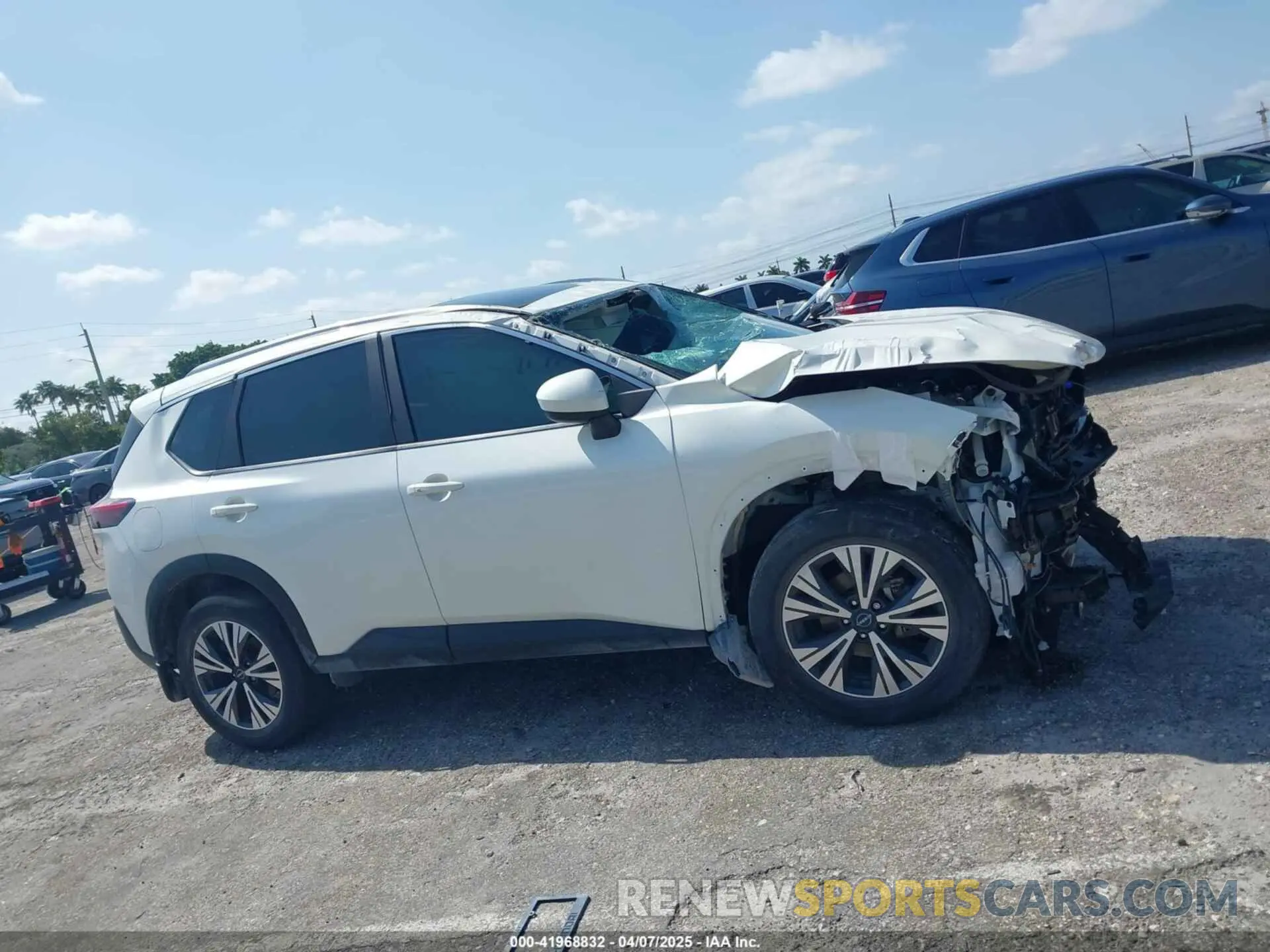 14 Photograph of a damaged car 5N1BT3BA3PC800352 NISSAN ROGUE 2023