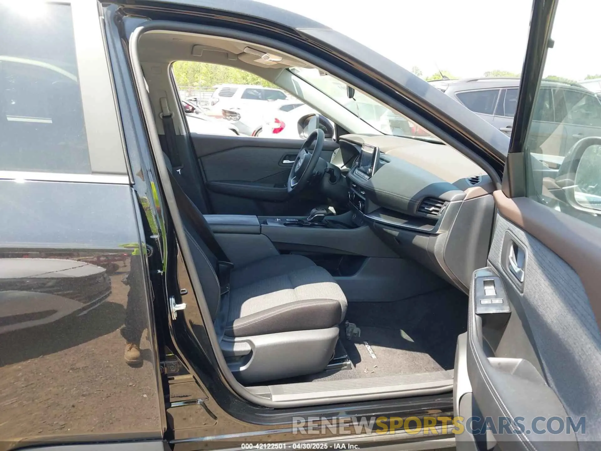 5 Photograph of a damaged car 5N1BT3BA3PC843850 NISSAN ROGUE 2023